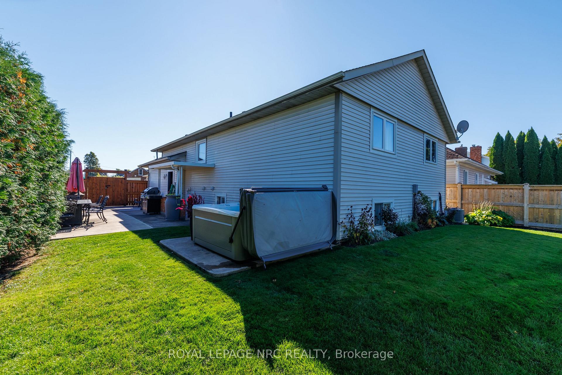 Photo 41 of 1 Bahama, St. Catharines, Bunting/Linwell — HOMEH