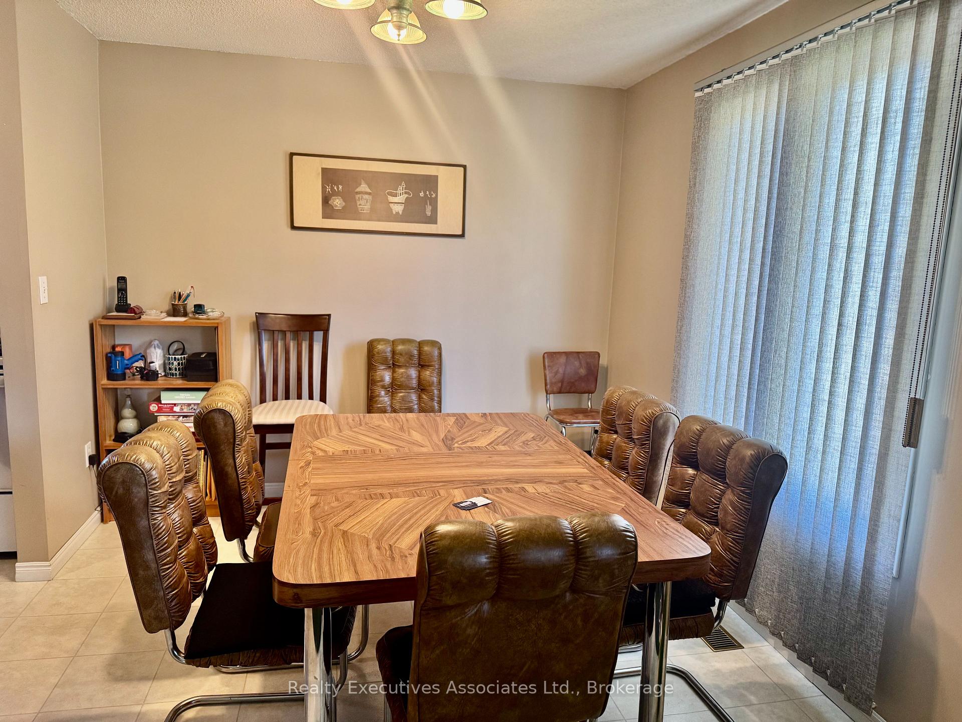 Photo 6 of 34 Gillin Road, Brantford, Brantwood Park — HOMEH