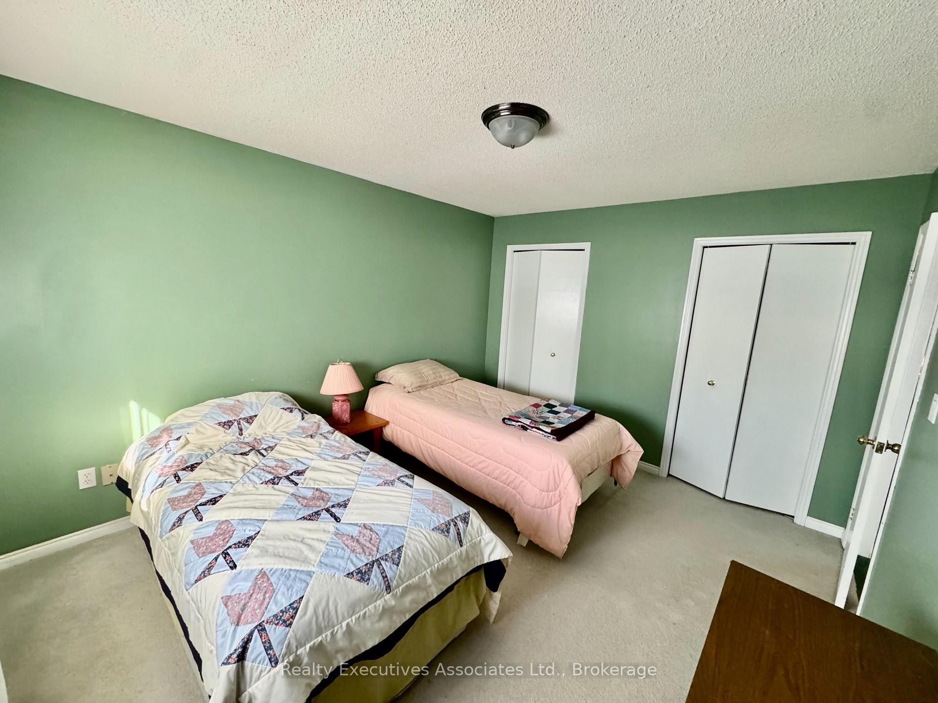 Photo 11 of 34 Gillin Road, Brantford, Brantwood Park — HOMEH