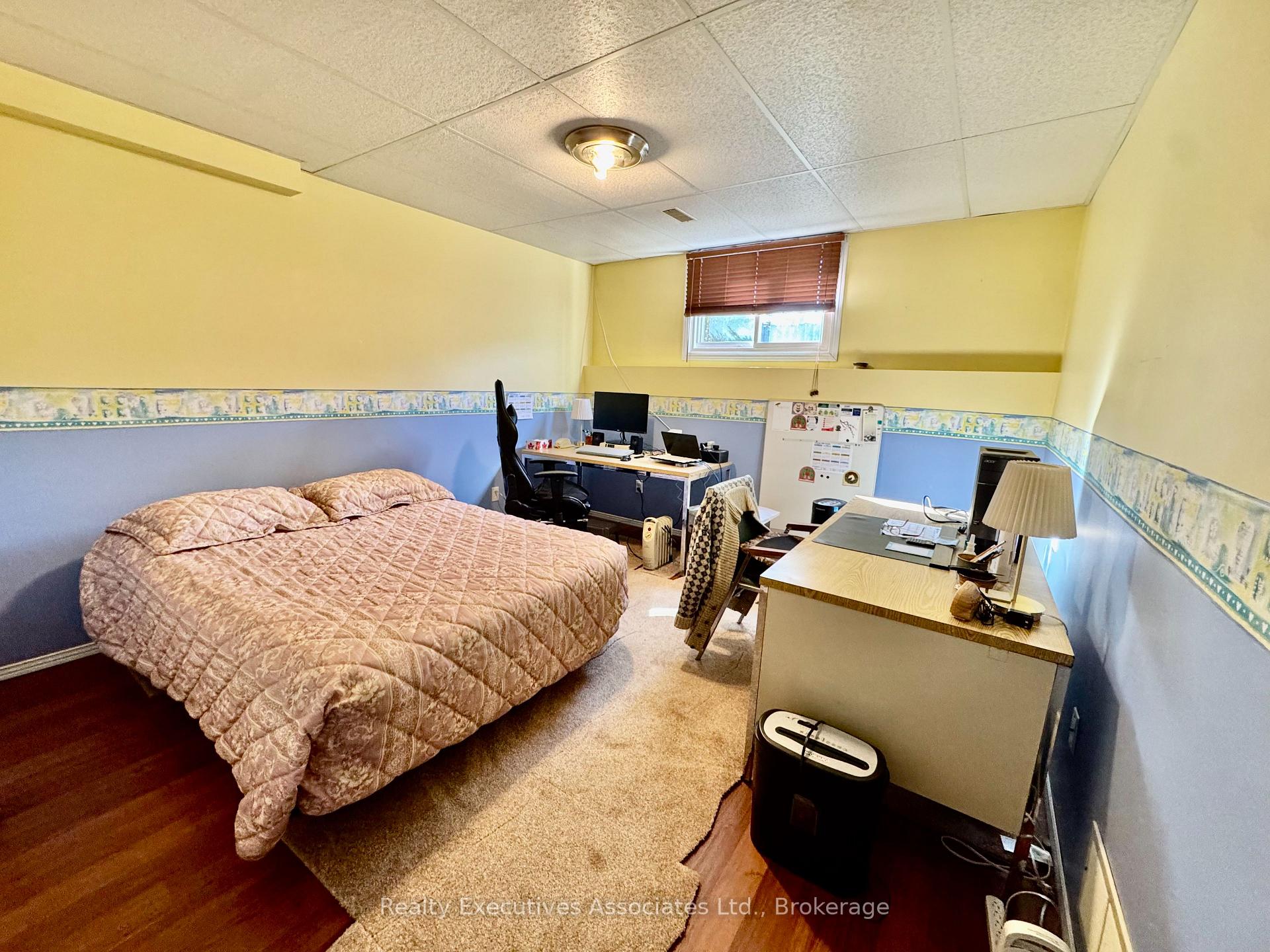 Photo 18 of 34 Gillin Road, Brantford, Brantwood Park — HOMEH