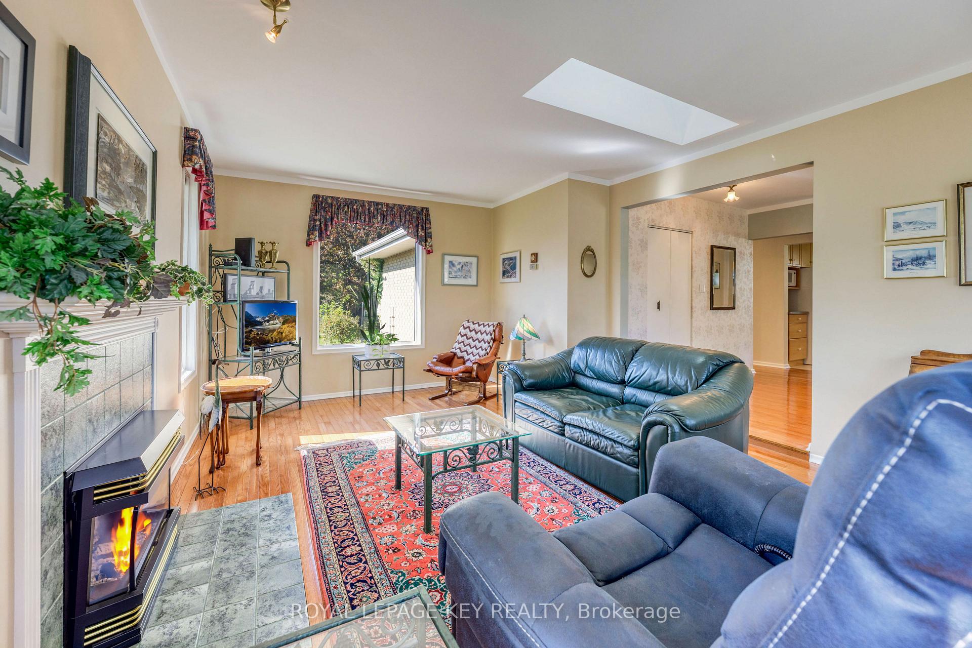 Photo 7 of 997 Hollands Avenue, Sarnia — HOMEH