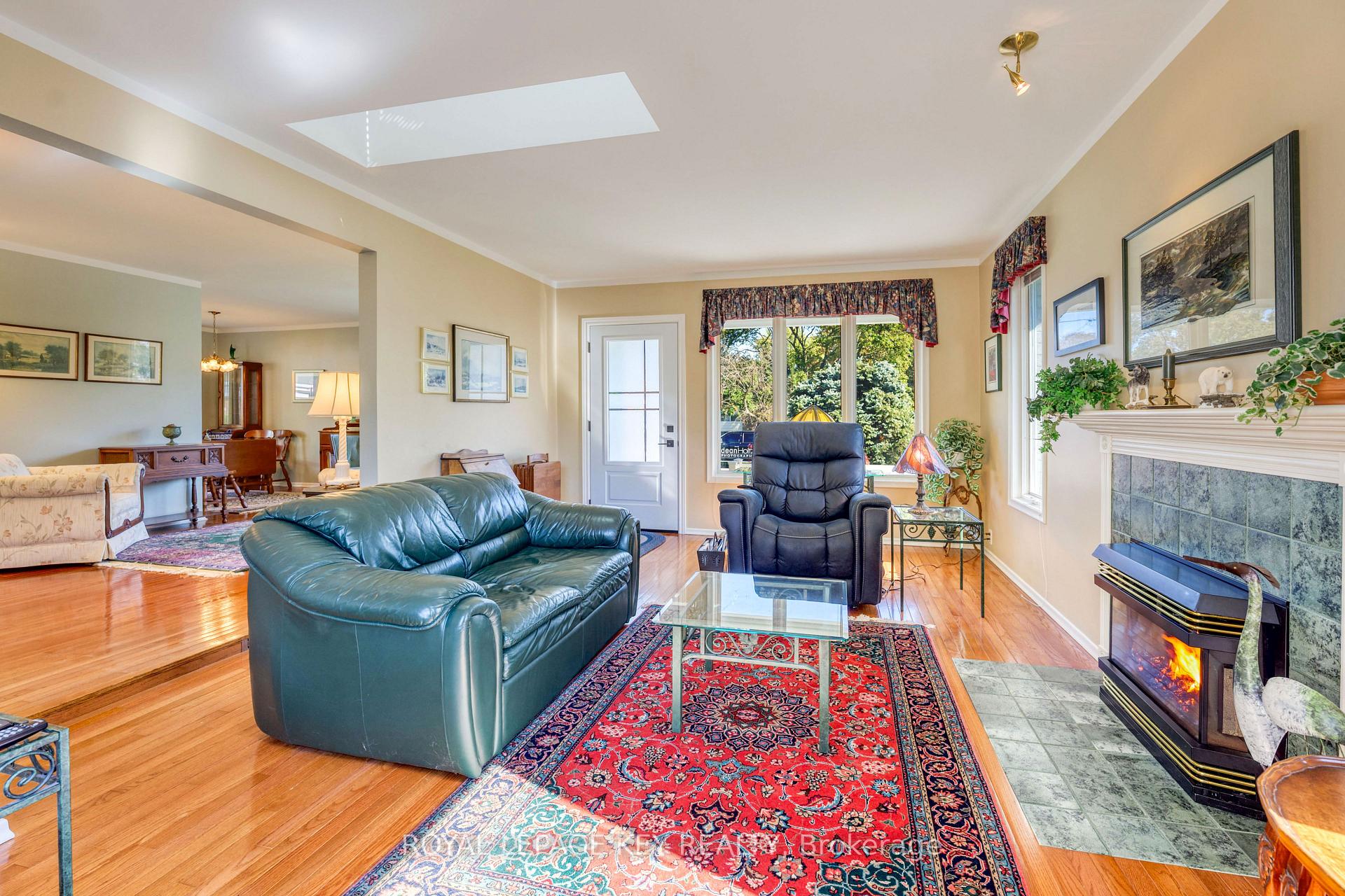 Photo 8 of 997 Hollands Avenue, Sarnia — HOMEH