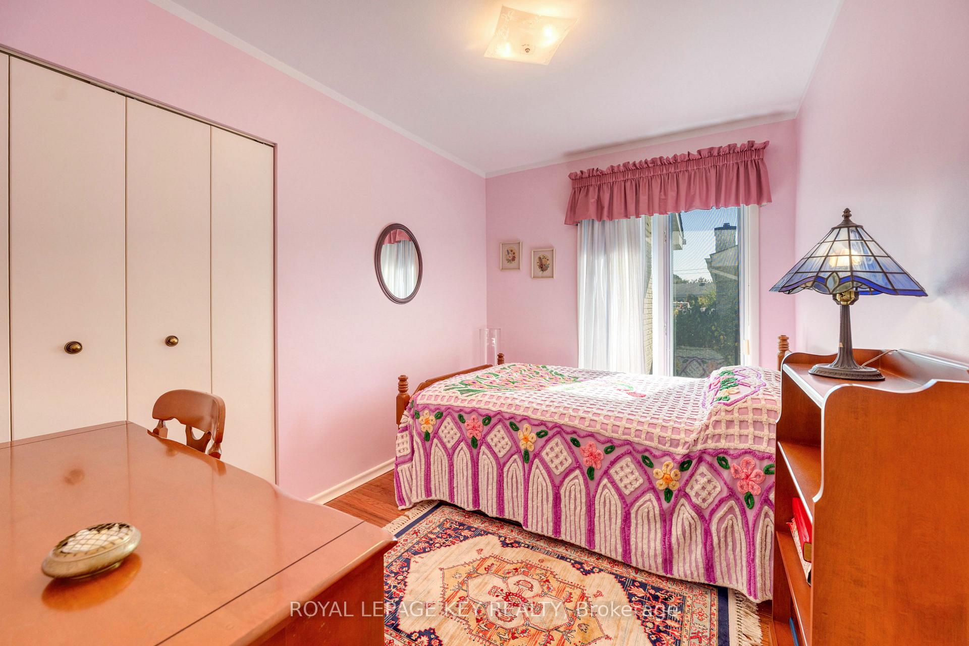 Photo 23 of 997 Hollands Avenue, Sarnia — HOMEH