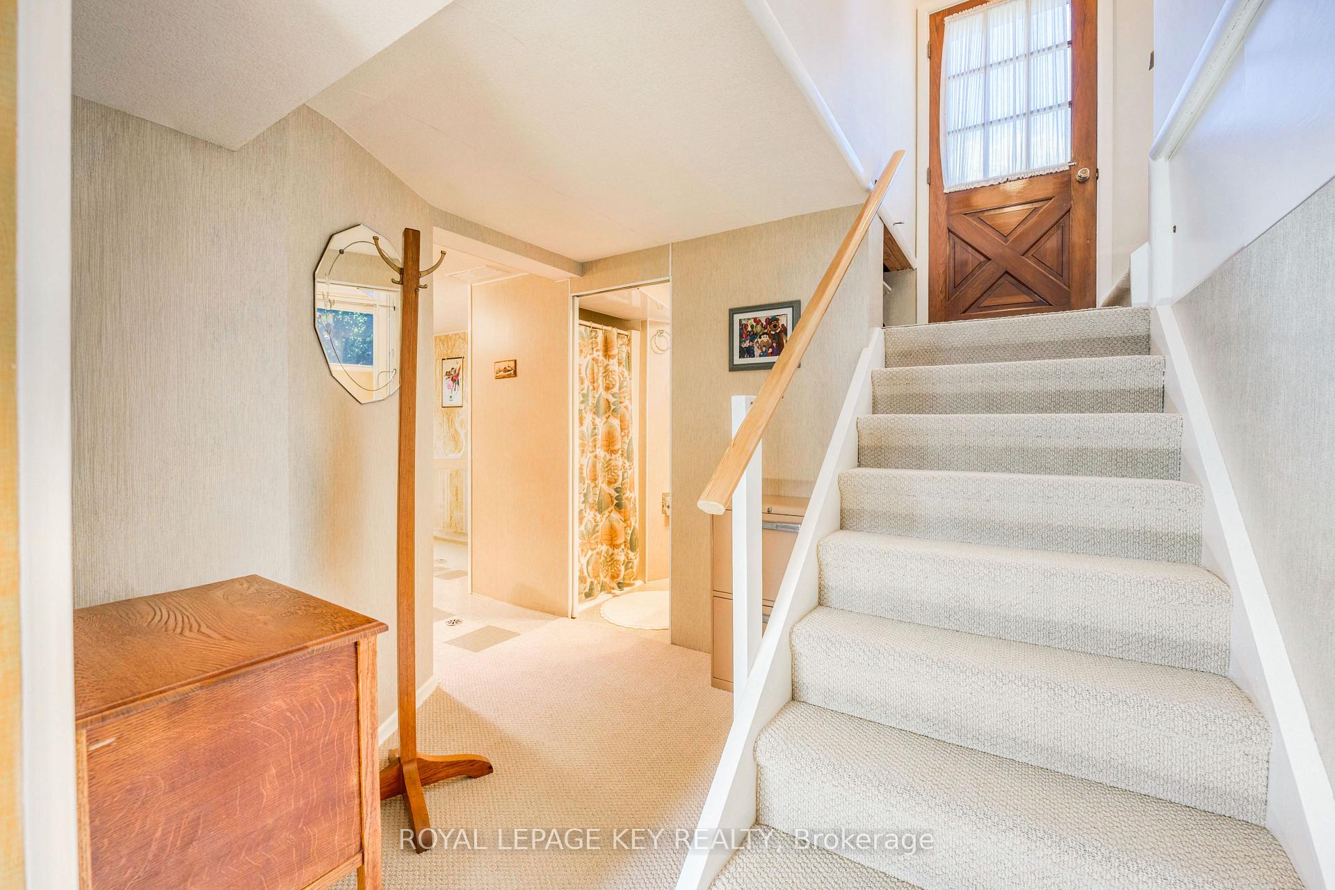 Photo 32 of 997 Hollands Avenue, Sarnia — HOMEH