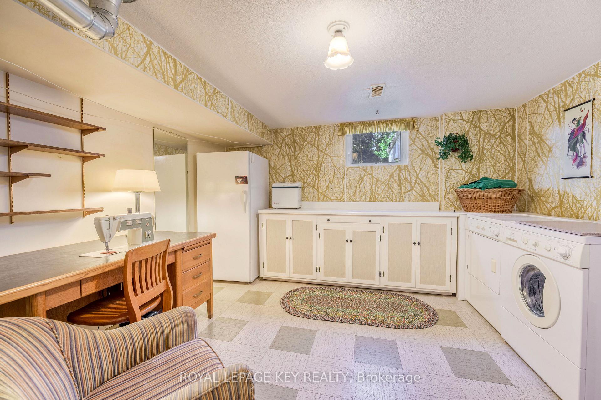 Photo 34 of 997 Hollands Avenue, Sarnia — HOMEH