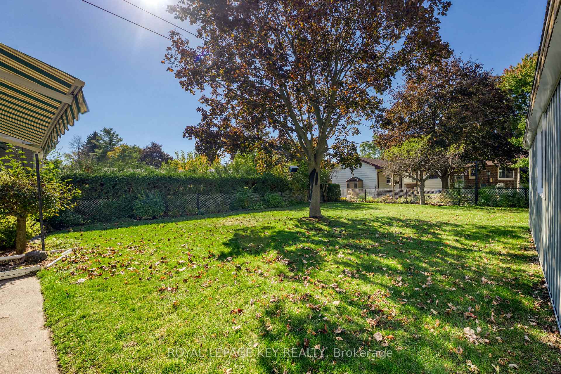 Photo 39 of 997 Hollands Avenue, Sarnia — HOMEH