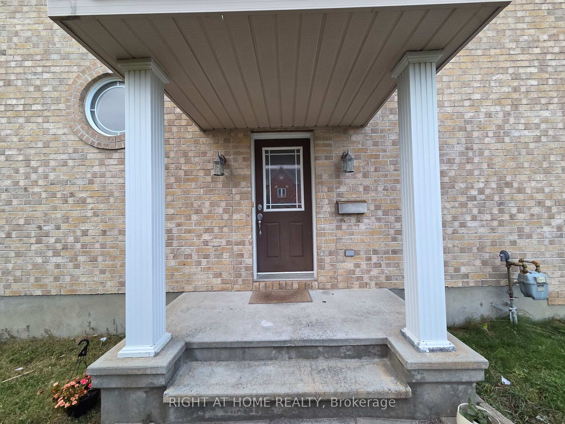 Photo 2 of 229 Leamington Way, Ottawa, Barrhaven - Strandherd — HOMEH