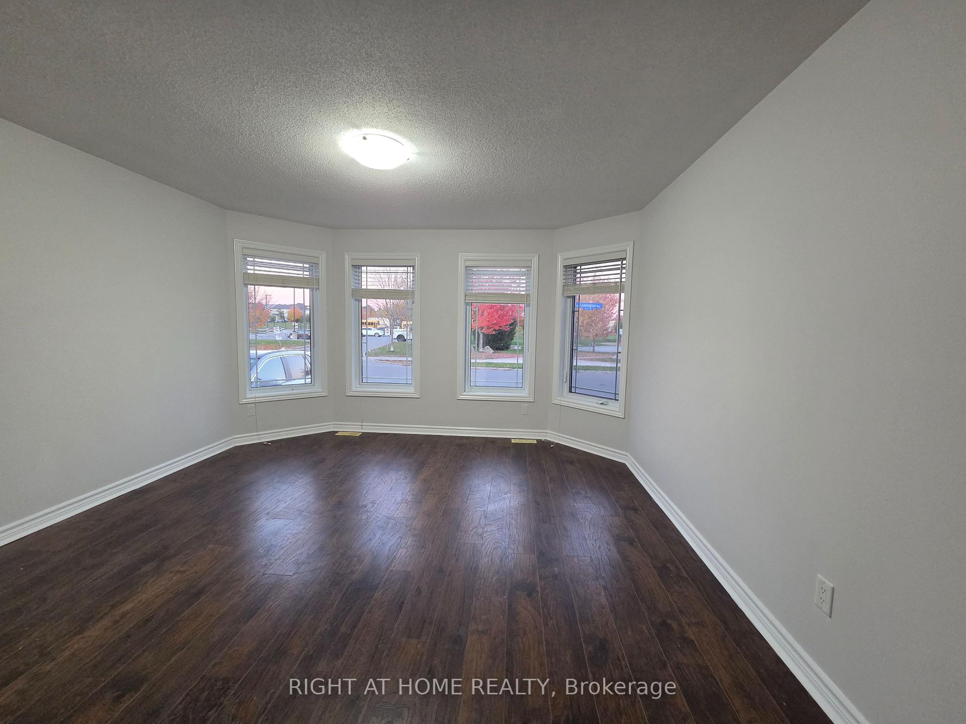 Photo 4 of 229 Leamington Way, Ottawa, Barrhaven - Strandherd — HOMEH
