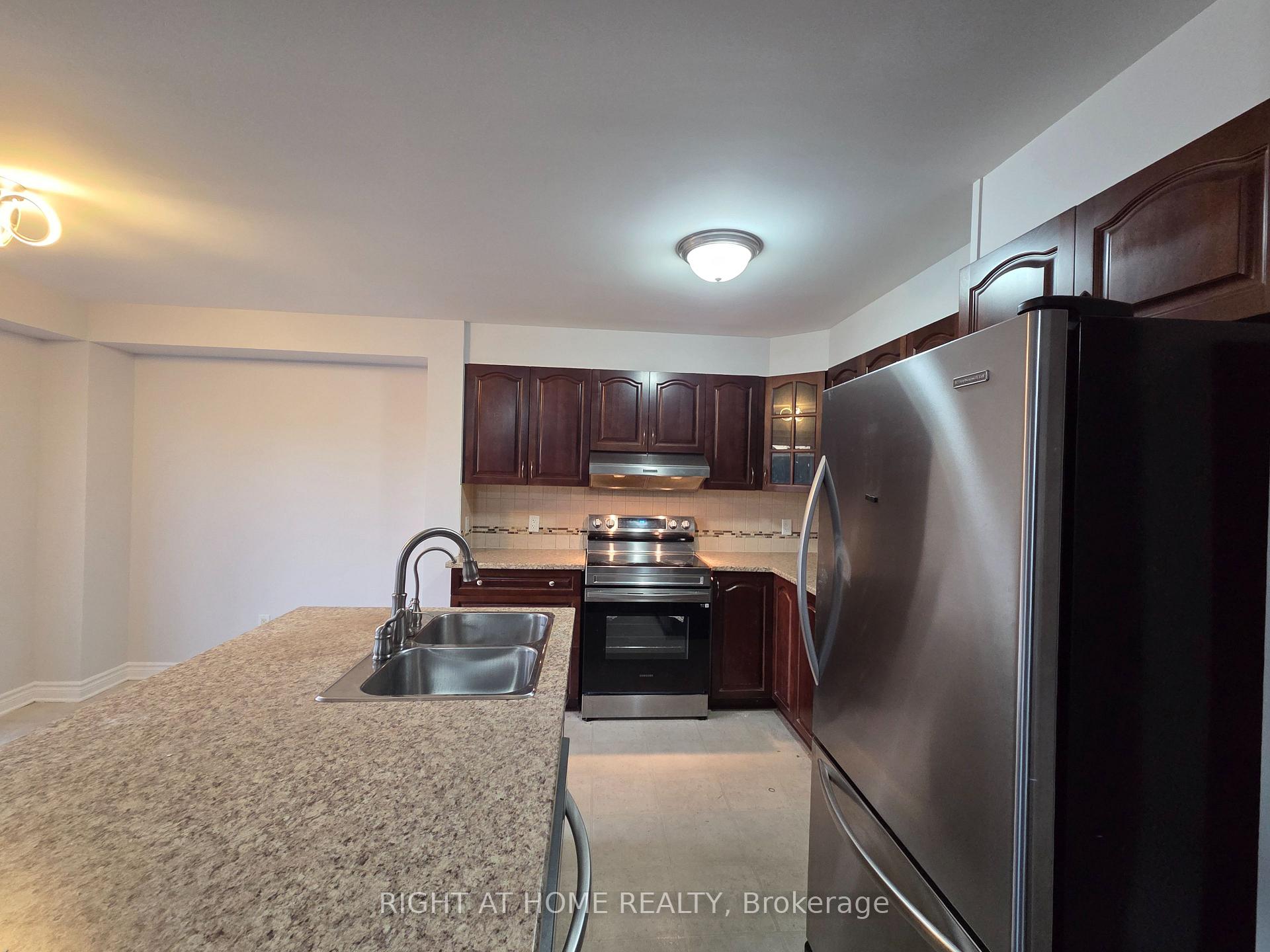 Photo 7 of 229 Leamington Way, Ottawa, Barrhaven - Strandherd — HOMEH