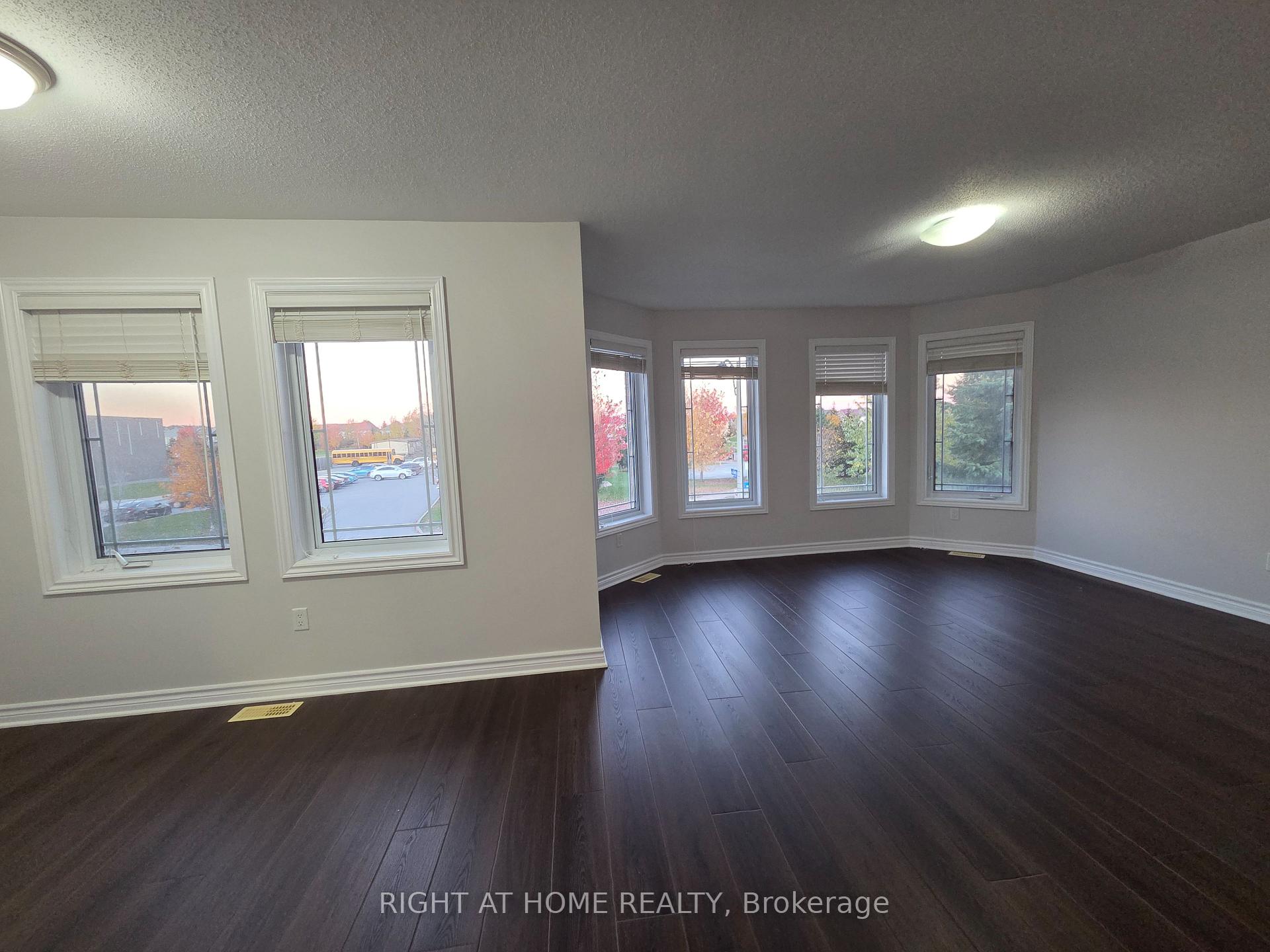 Photo 10 of 229 Leamington Way, Ottawa, Barrhaven - Strandherd — HOMEH