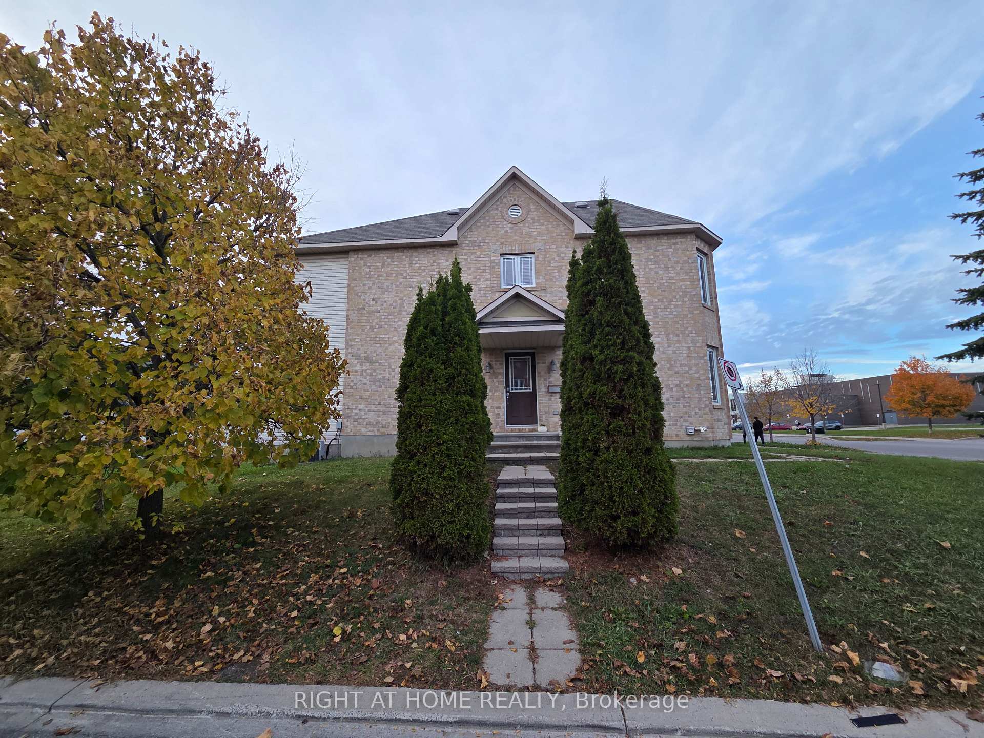 Photo 23 of 229 Leamington Way, Ottawa, Barrhaven - Strandherd — HOMEH