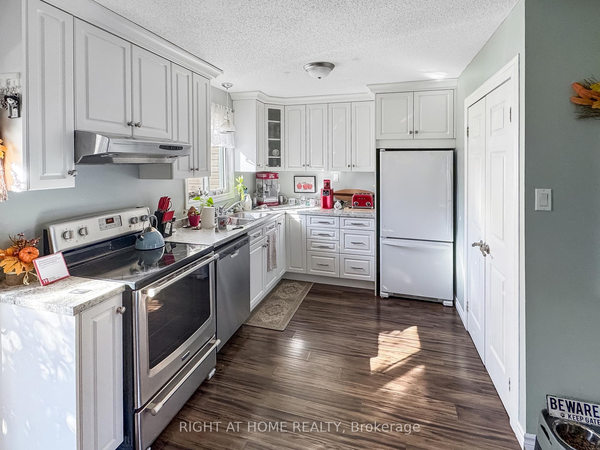 Photo 7 of Unit 37, 301 Carlow Road S, Central Elgin, Port Stanley — HOMEH