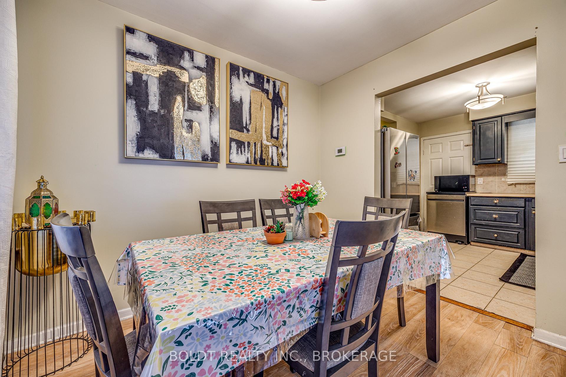 Photo 7 of 26 Leaside Drive, St. Catharines, Carlton/Bunting — HOMEH