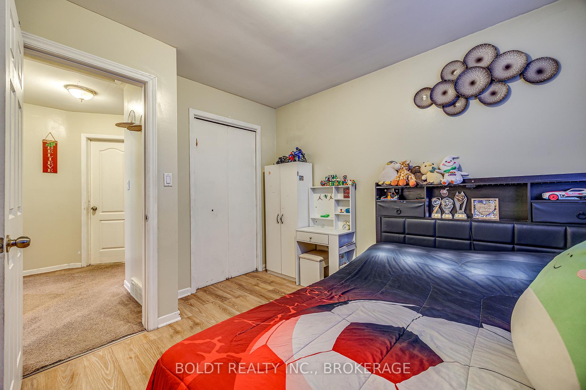 Photo 12 of 26 Leaside Drive, St. Catharines, Carlton/Bunting — HOMEH