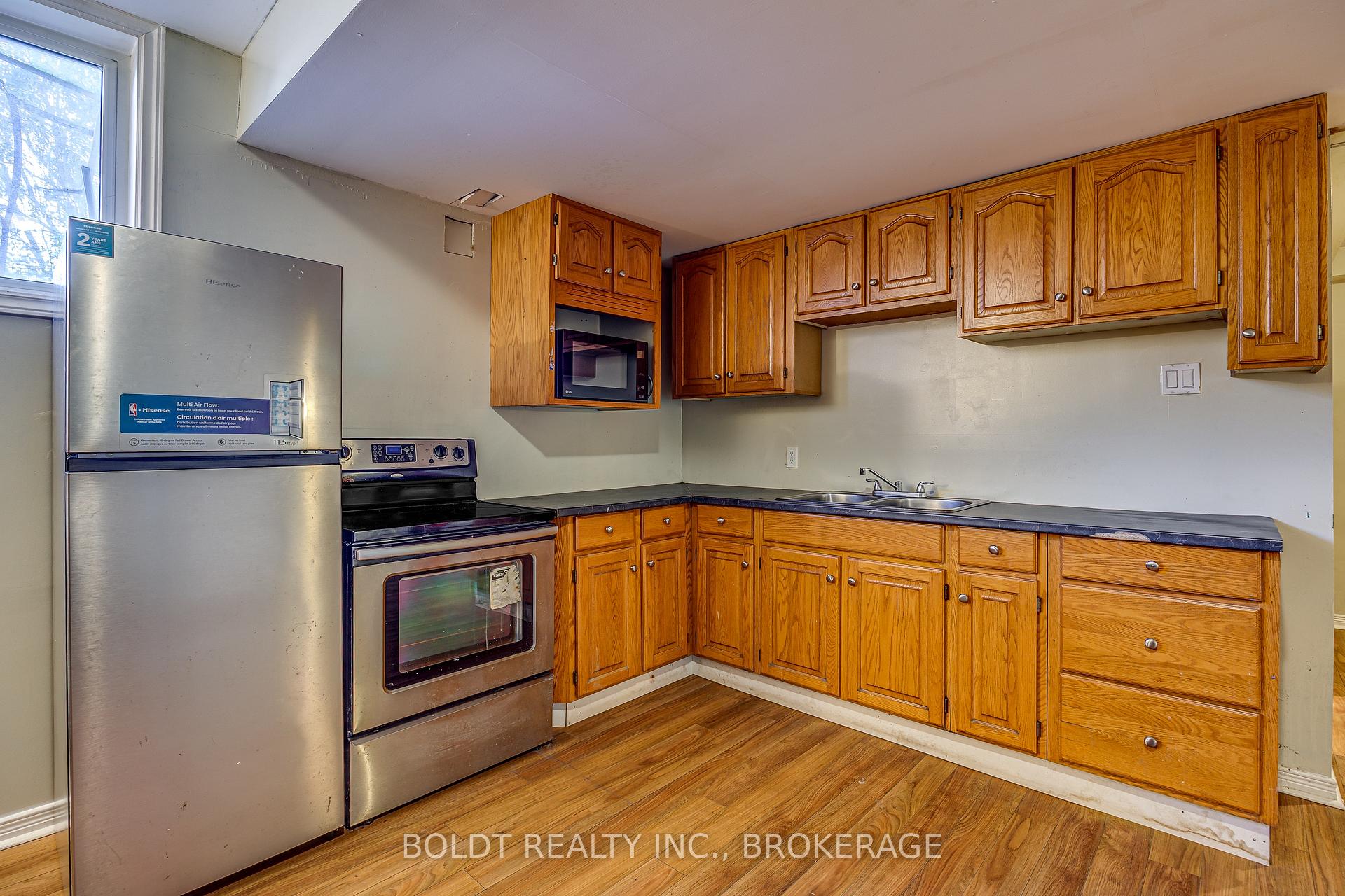 Photo 19 of 26 Leaside Drive, St. Catharines, Carlton/Bunting — HOMEH