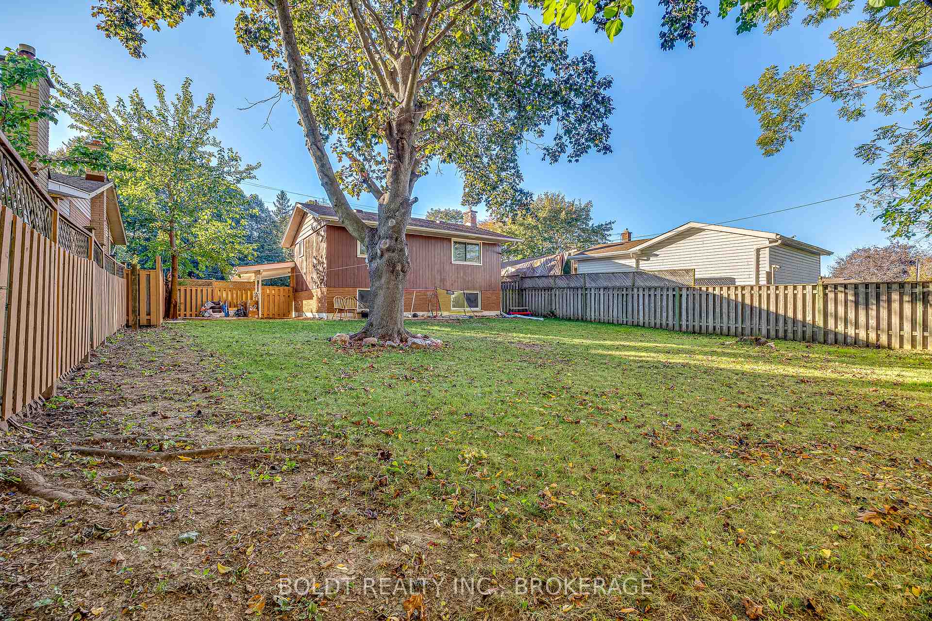 Photo 27 of 26 Leaside Drive, St. Catharines, Carlton/Bunting — HOMEH