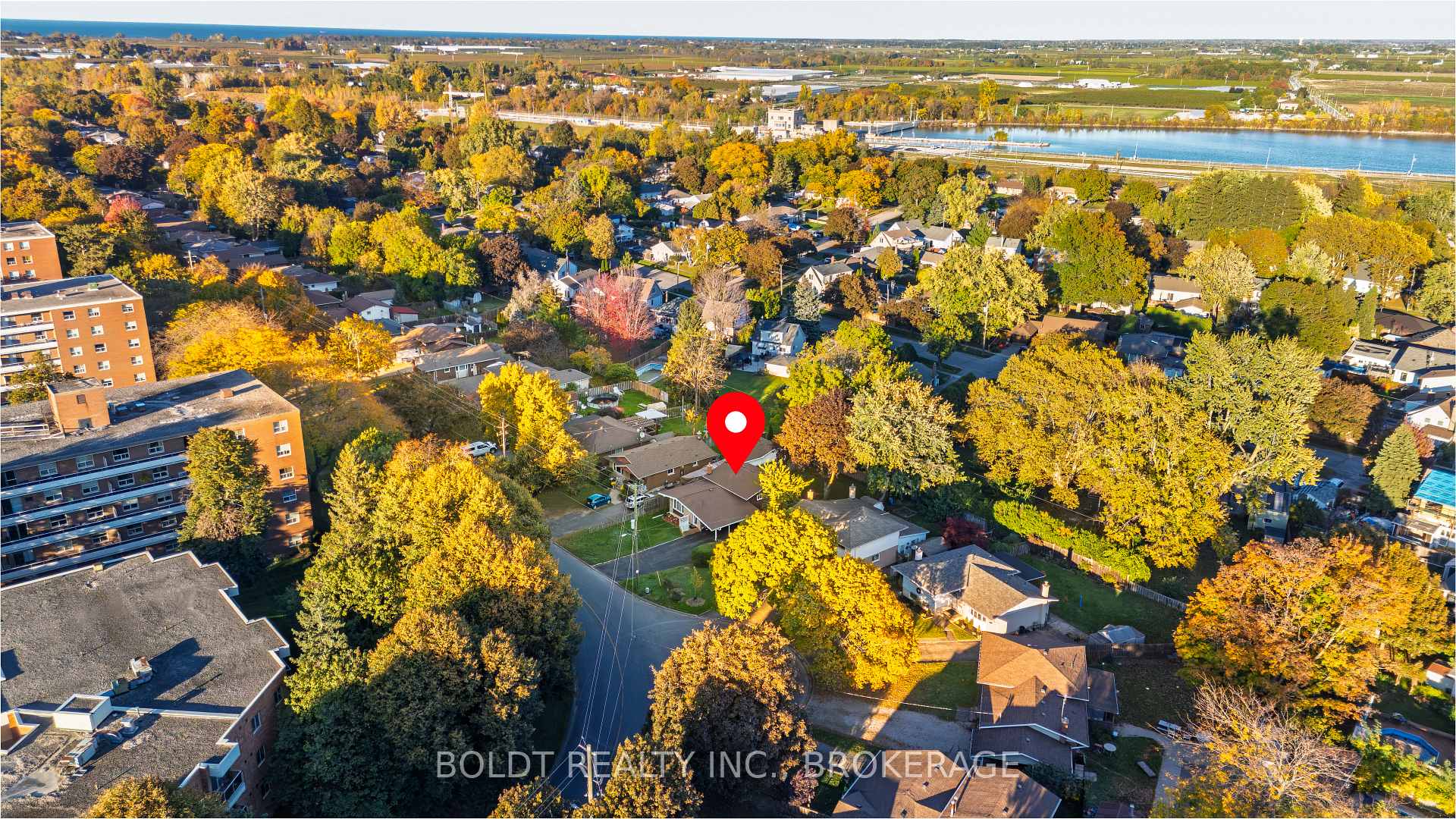 Photo 33 of 26 Leaside Drive, St. Catharines, Carlton/Bunting — HOMEH