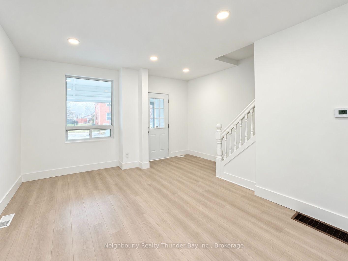 Photo 5 of 219 Secord Street, Thunder Bay, Court / Cumberland — HOMEH