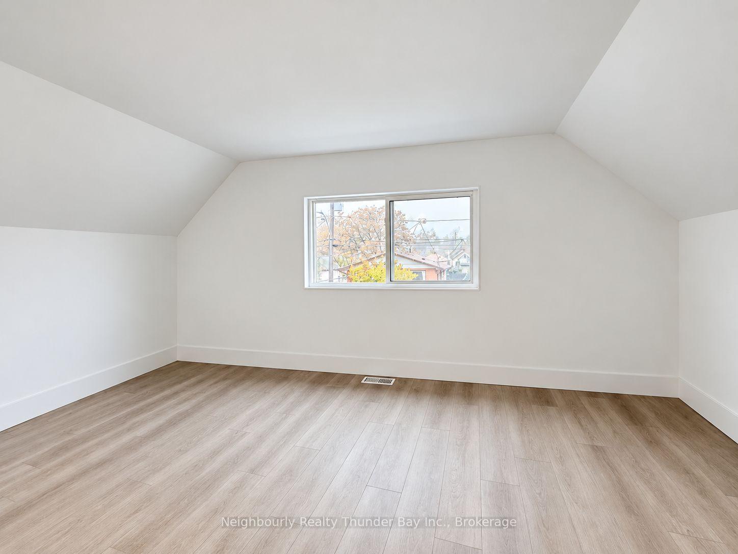 Photo 17 of 219 Secord Street, Thunder Bay, Court / Cumberland — HOMEH