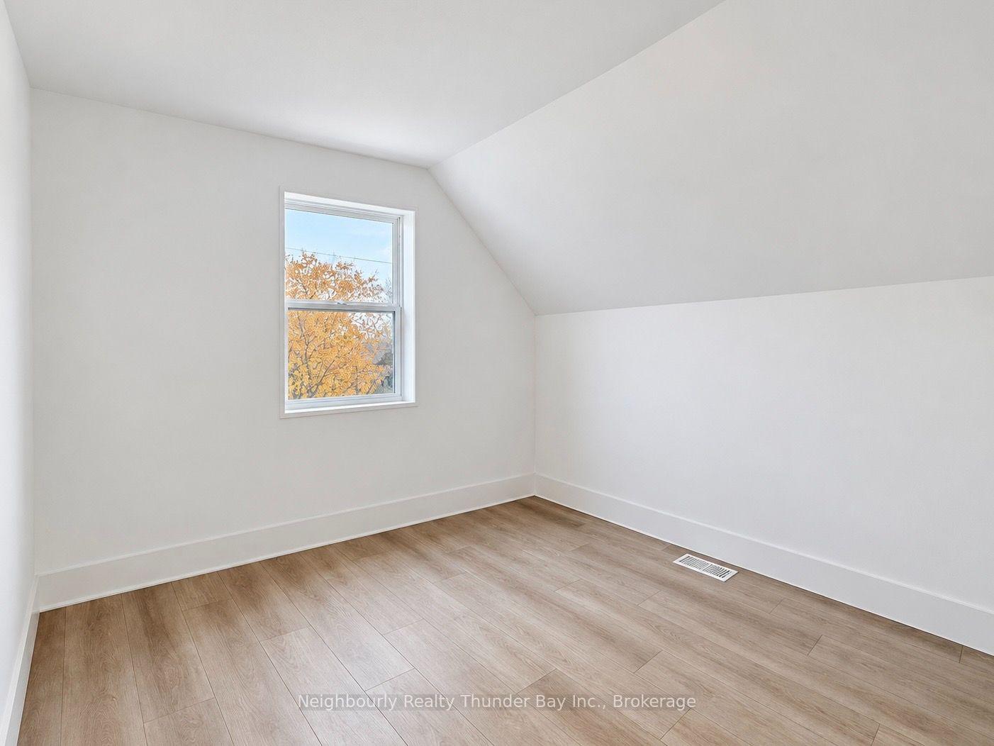 Photo 21 of 219 Secord Street, Thunder Bay, Court / Cumberland — HOMEH