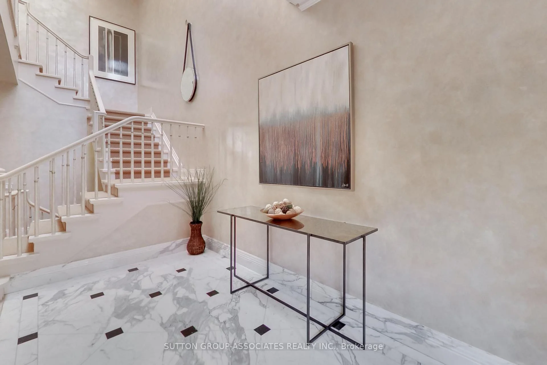 Photo 3 of 48 Lowther Avenue, Toronto, The Annex — HOMEH