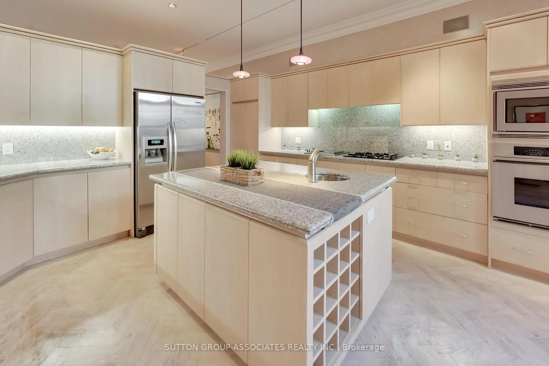 Photo 12 of 48 Lowther Avenue, Toronto, The Annex — HOMEH