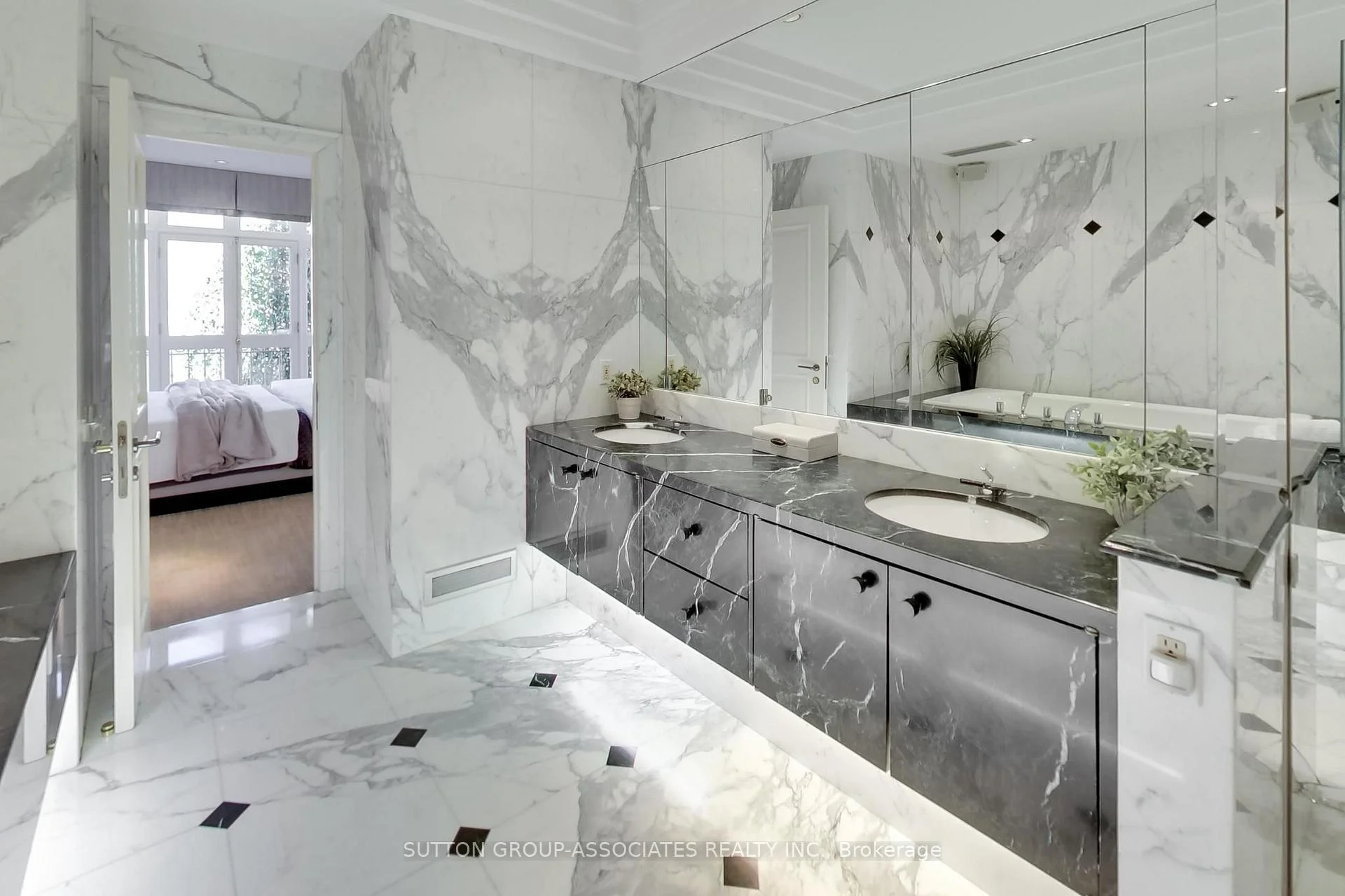 Photo 22 of 48 Lowther Avenue, Toronto, The Annex — HOMEH
