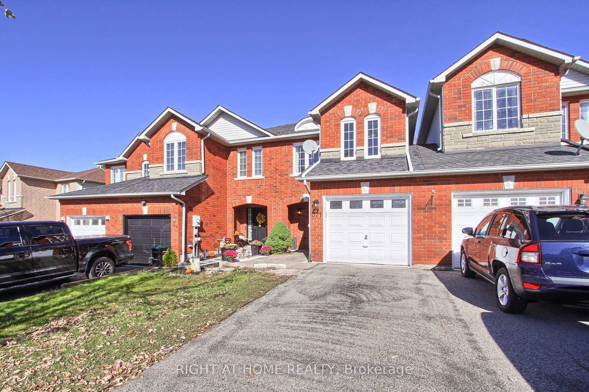 Photo 2 of 371 Ferndale Drive, Barrie, Ardagh — HOMEH