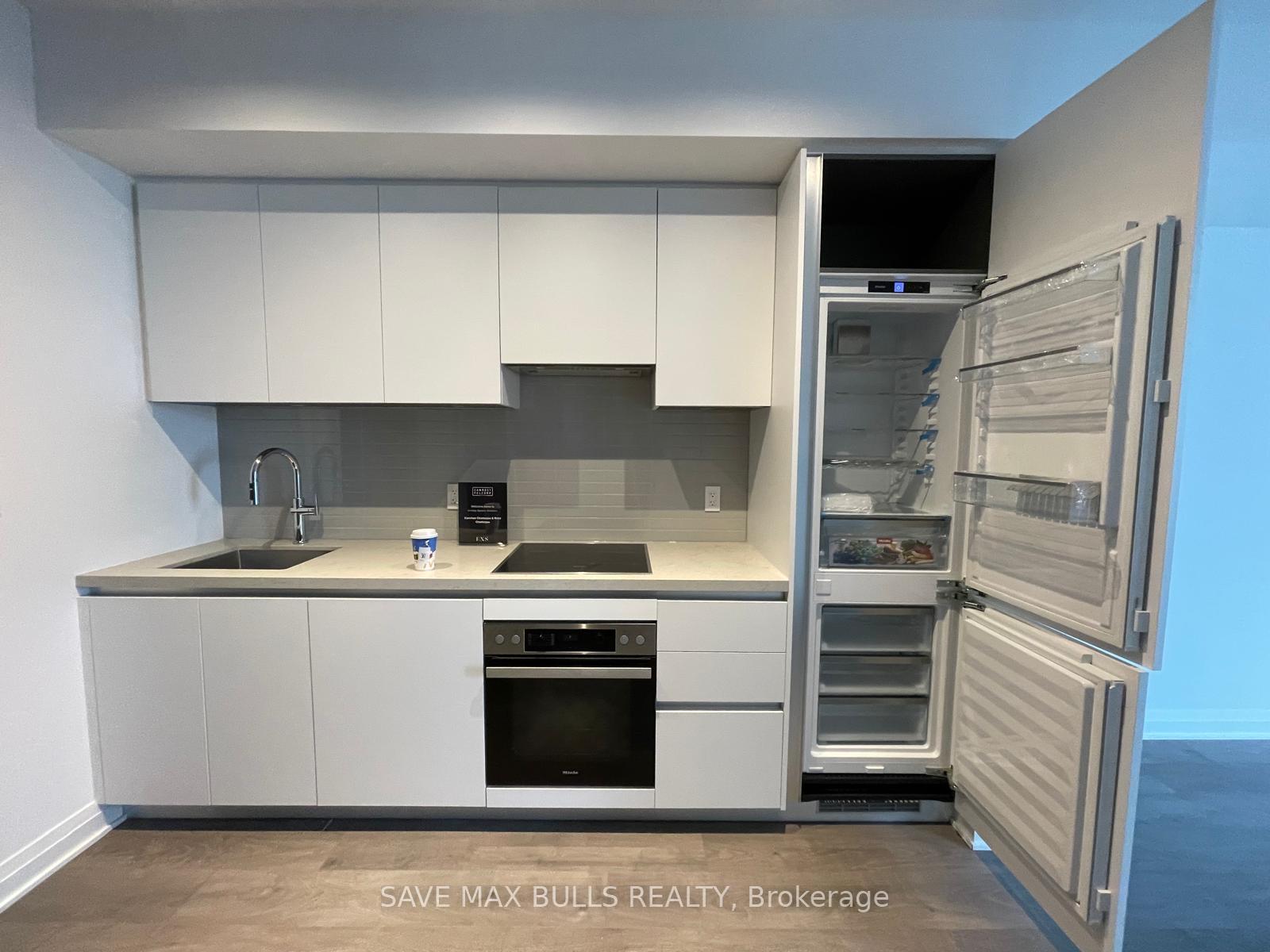 Photo 3 of Unit 1806, 4023 The Exchange, Mississauga, City Centre — HOMEH