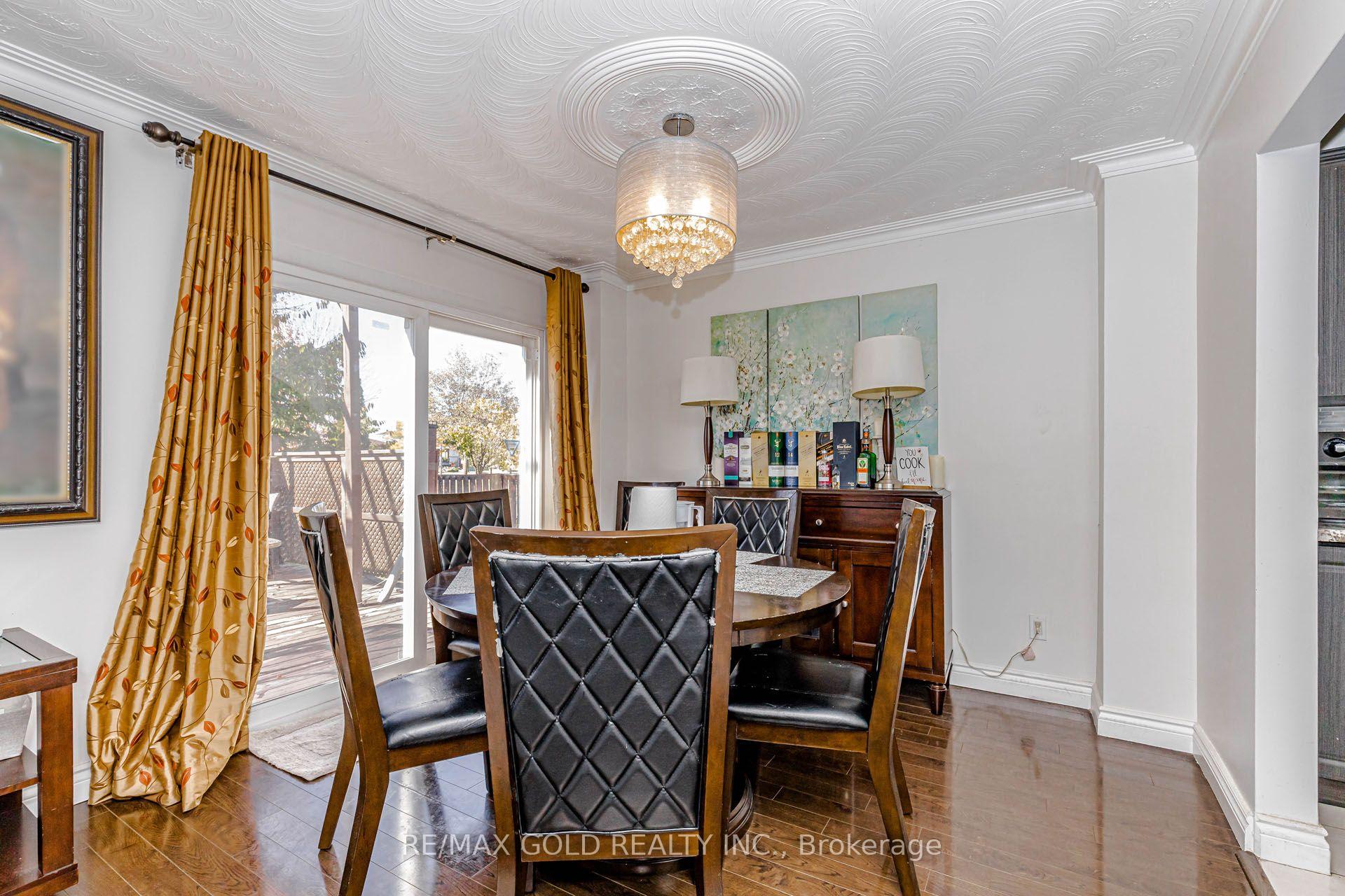 Photo 8 of 7262 Sigsbee Drive, Mississauga, Malton — HOMEH