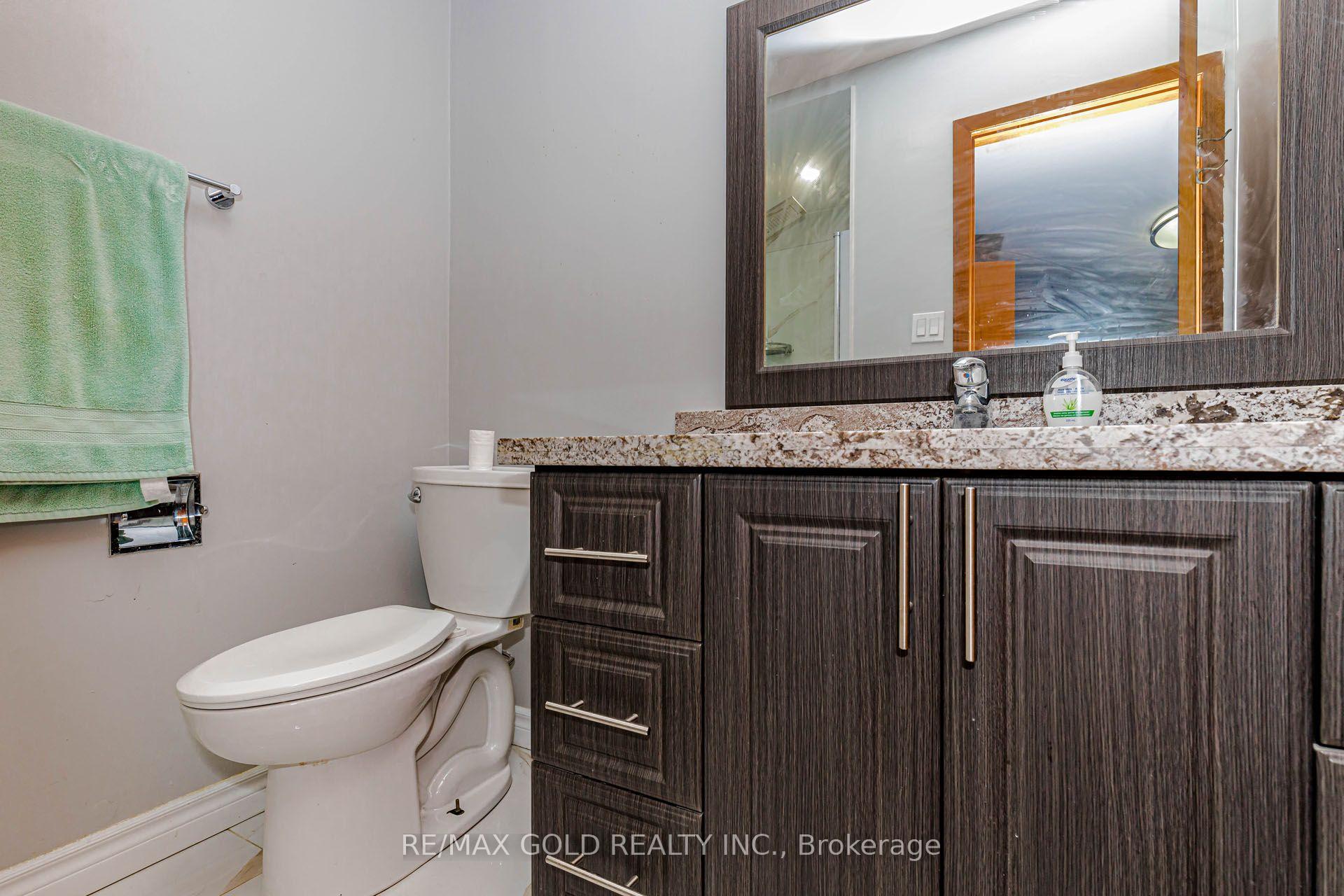 Photo 16 of 7262 Sigsbee Drive, Mississauga, Malton — HOMEH