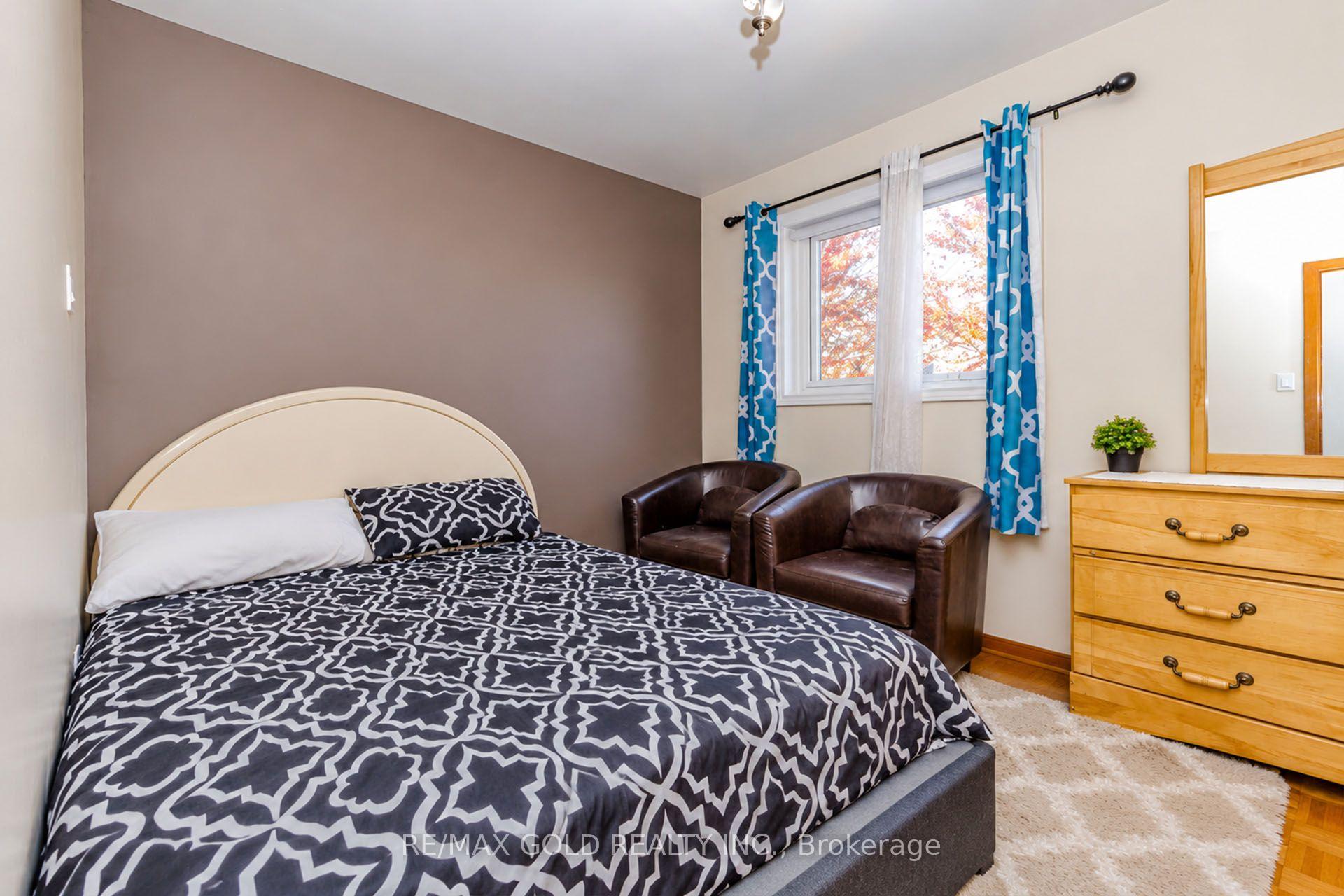 Photo 19 of 7262 Sigsbee Drive, Mississauga, Malton — HOMEH