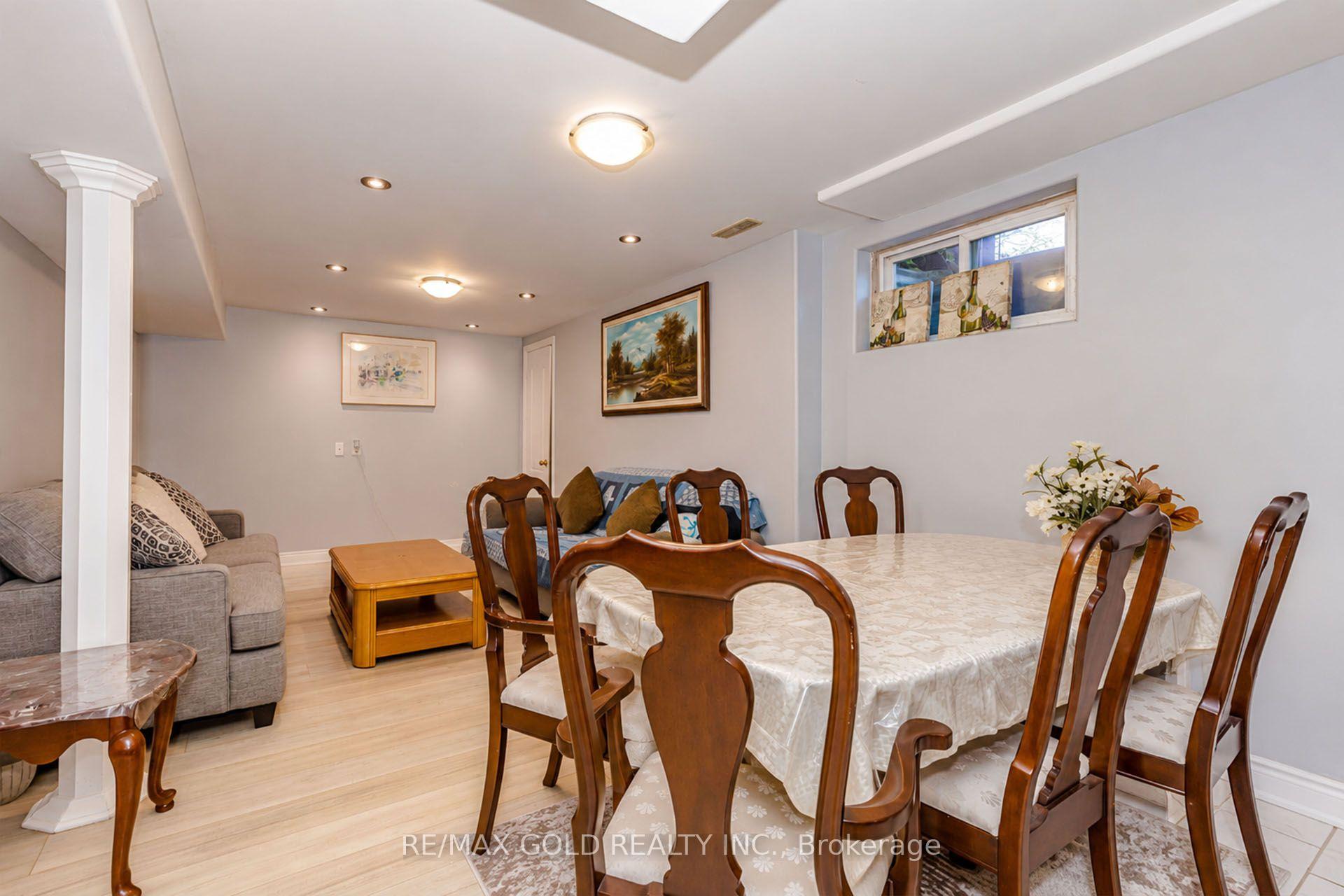 Photo 25 of 7262 Sigsbee Drive, Mississauga, Malton — HOMEH