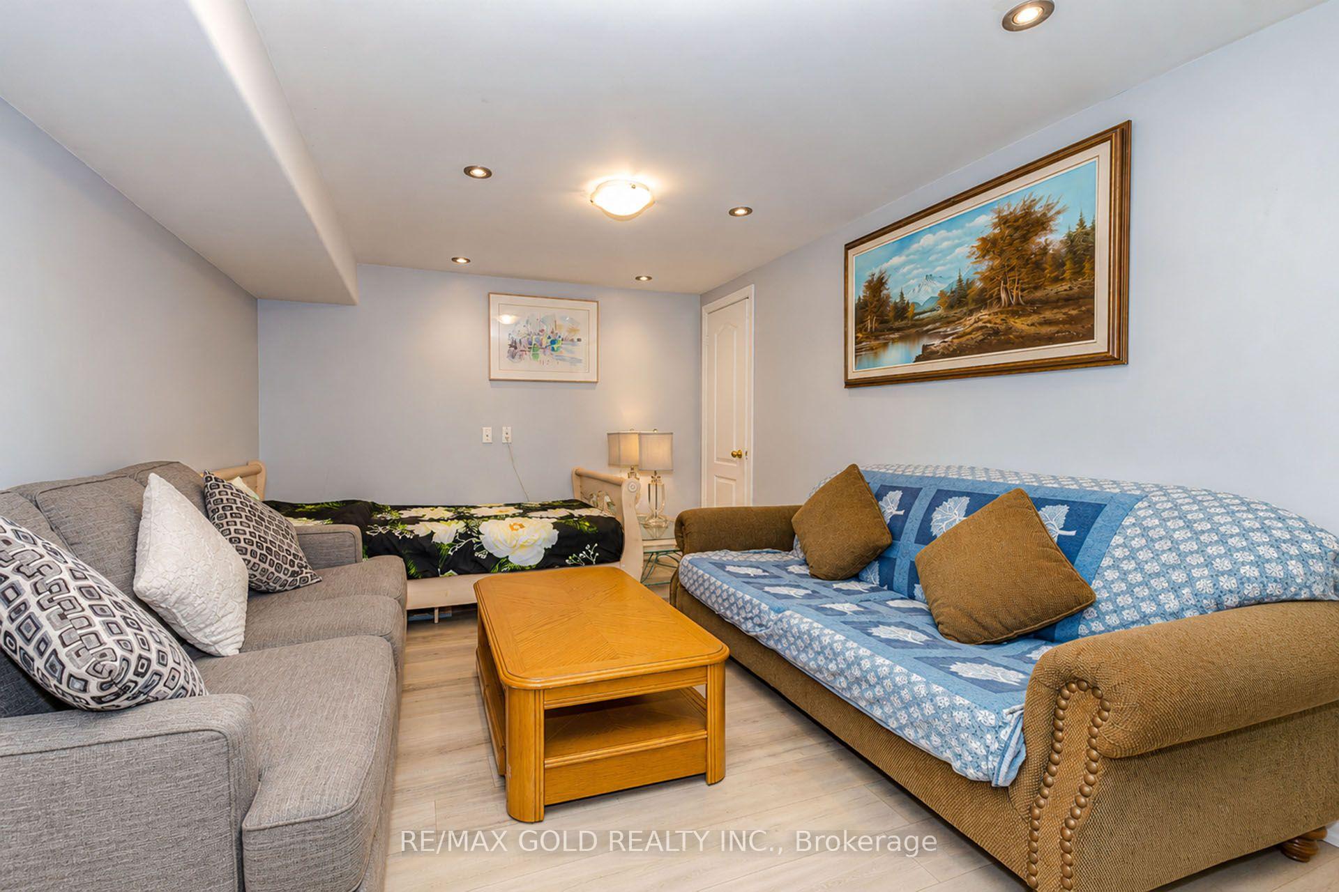 Photo 26 of 7262 Sigsbee Drive, Mississauga, Malton — HOMEH