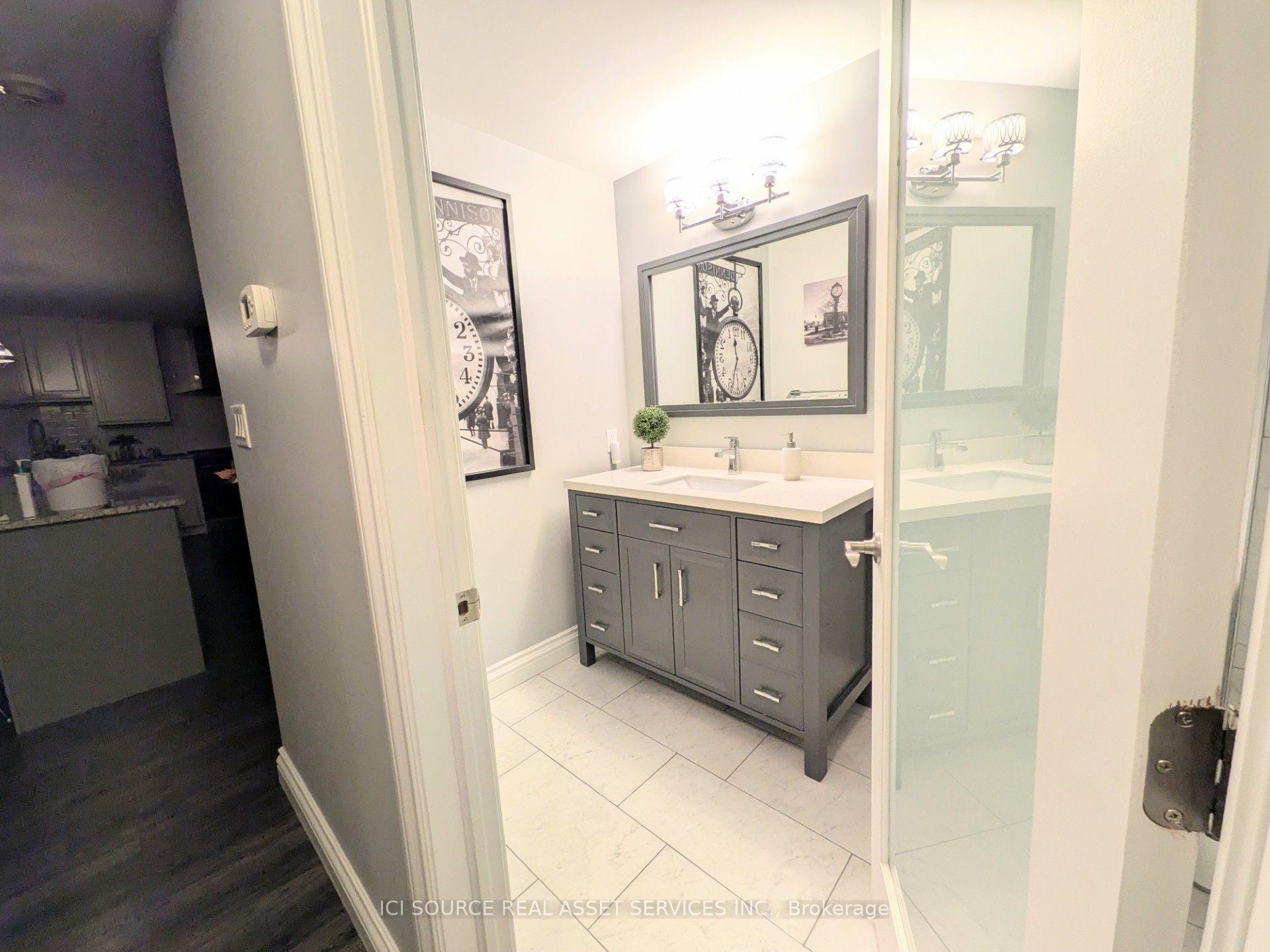 Photo 17 of Unit 404, 2175 Wyandotte Street E, Windsor — HOMEH