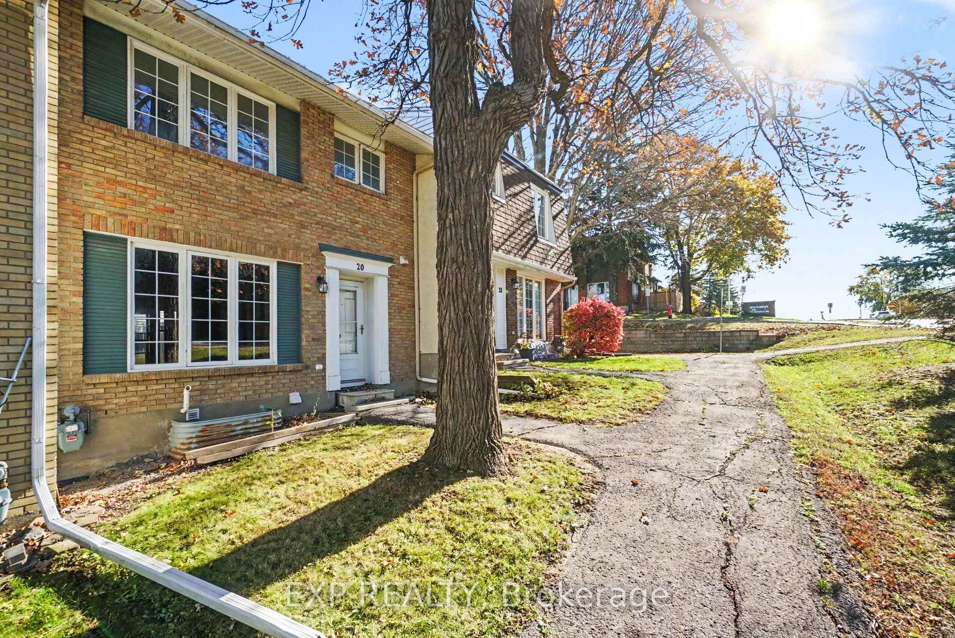 Photo 1 of Unit 20, 2300 Ogilvie Road, Ottawa, Beaconwood — HOMEH