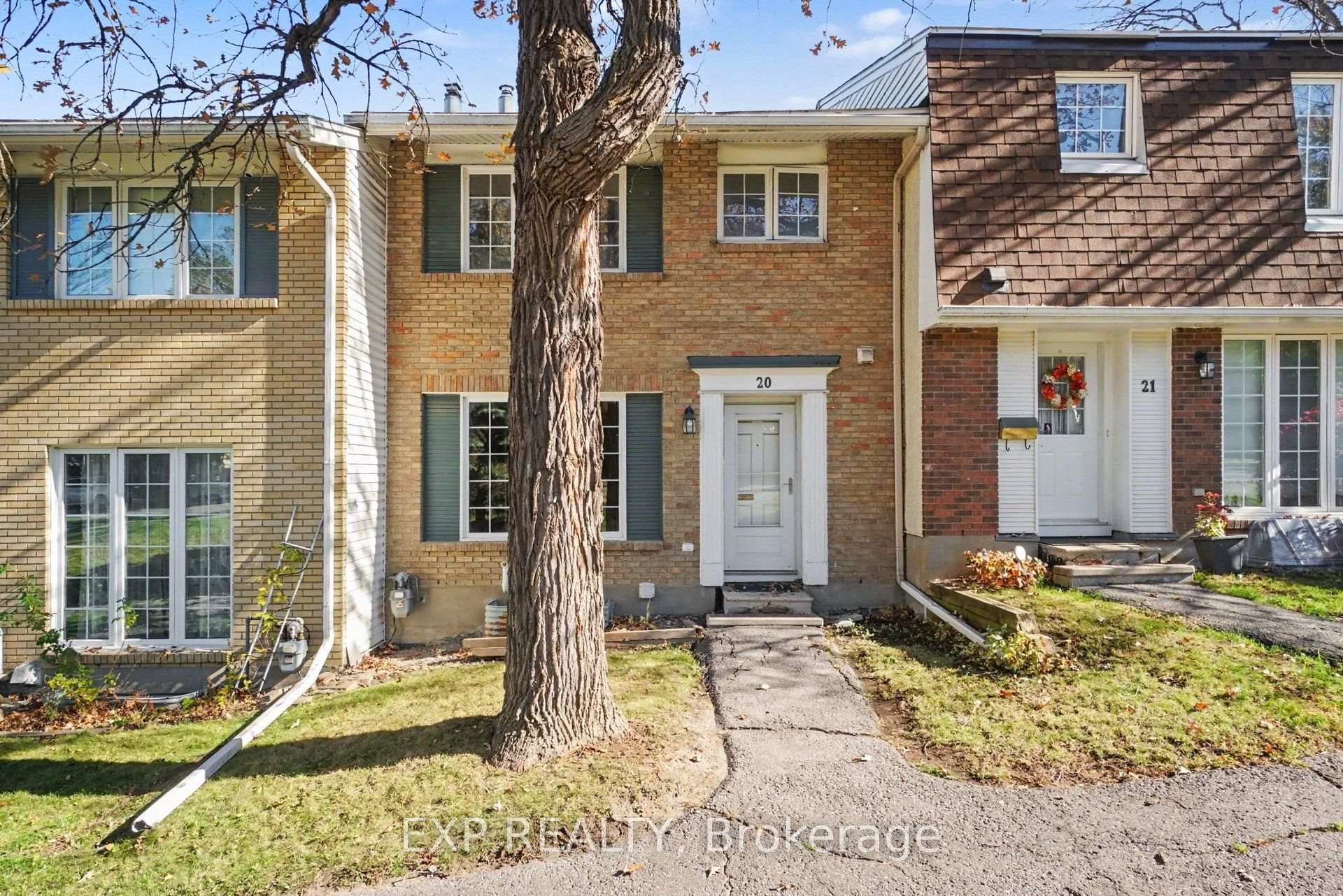 Photo 2 of Unit 20, 2300 Ogilvie Road, Ottawa, Beaconwood — HOMEH