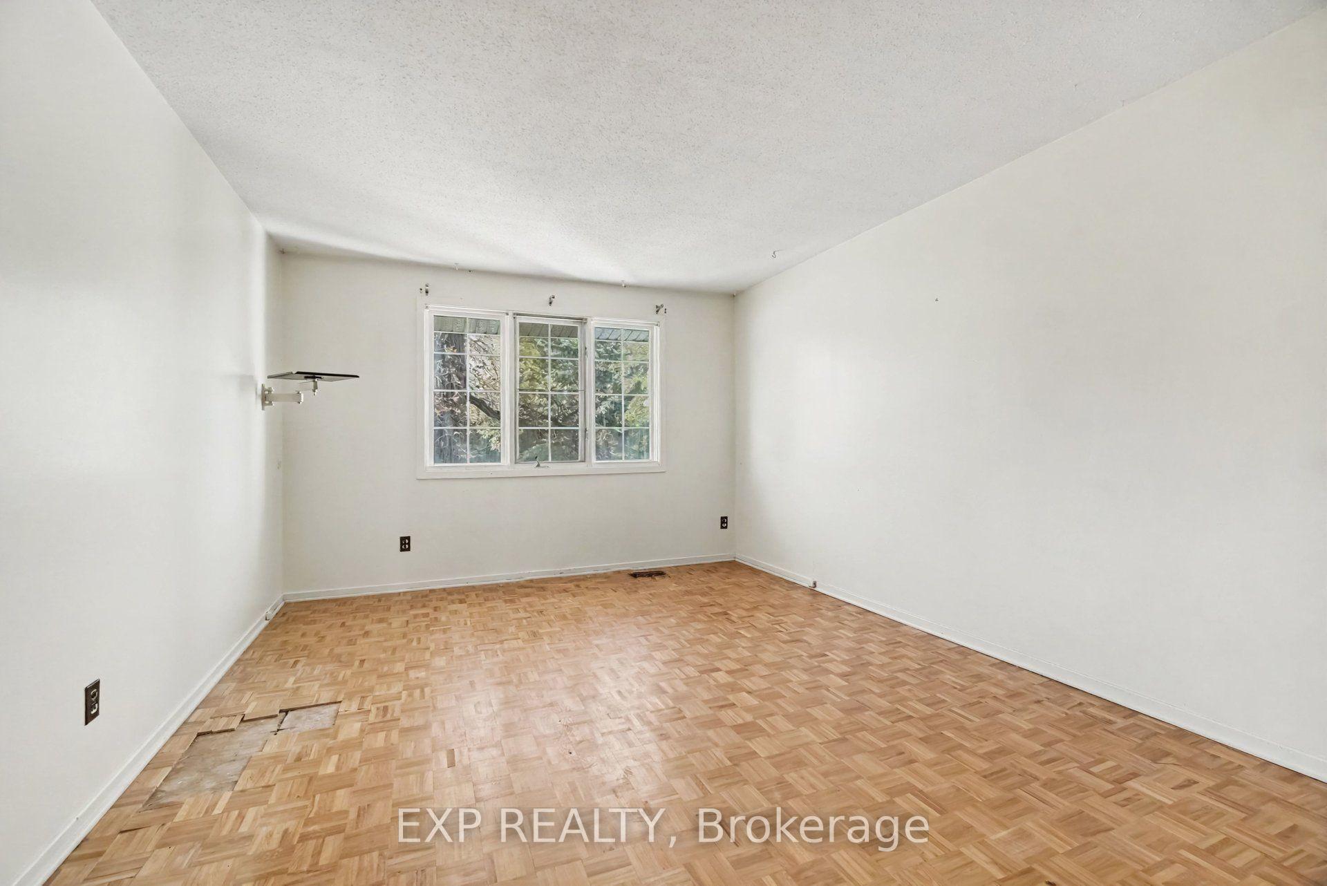 Photo 6 of Unit 20, 2300 Ogilvie Road, Ottawa, Beaconwood — HOMEH