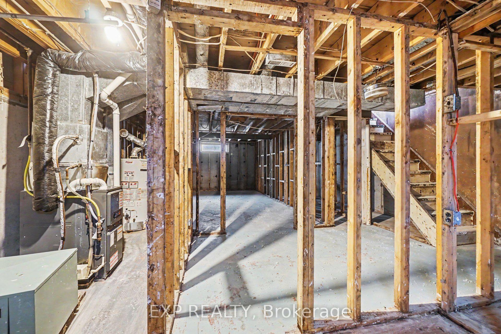 Photo 14 of Unit 20, 2300 Ogilvie Road, Ottawa, Beaconwood — HOMEH