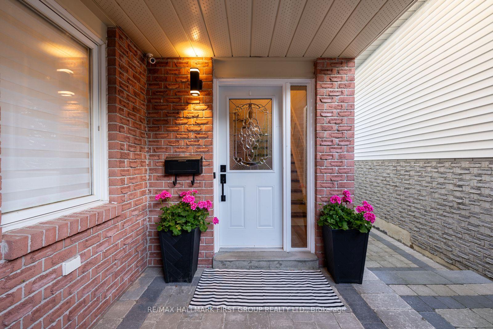 Photo 4 of 148 Sandringham Drive, Clarington, Courtice — HOMEH