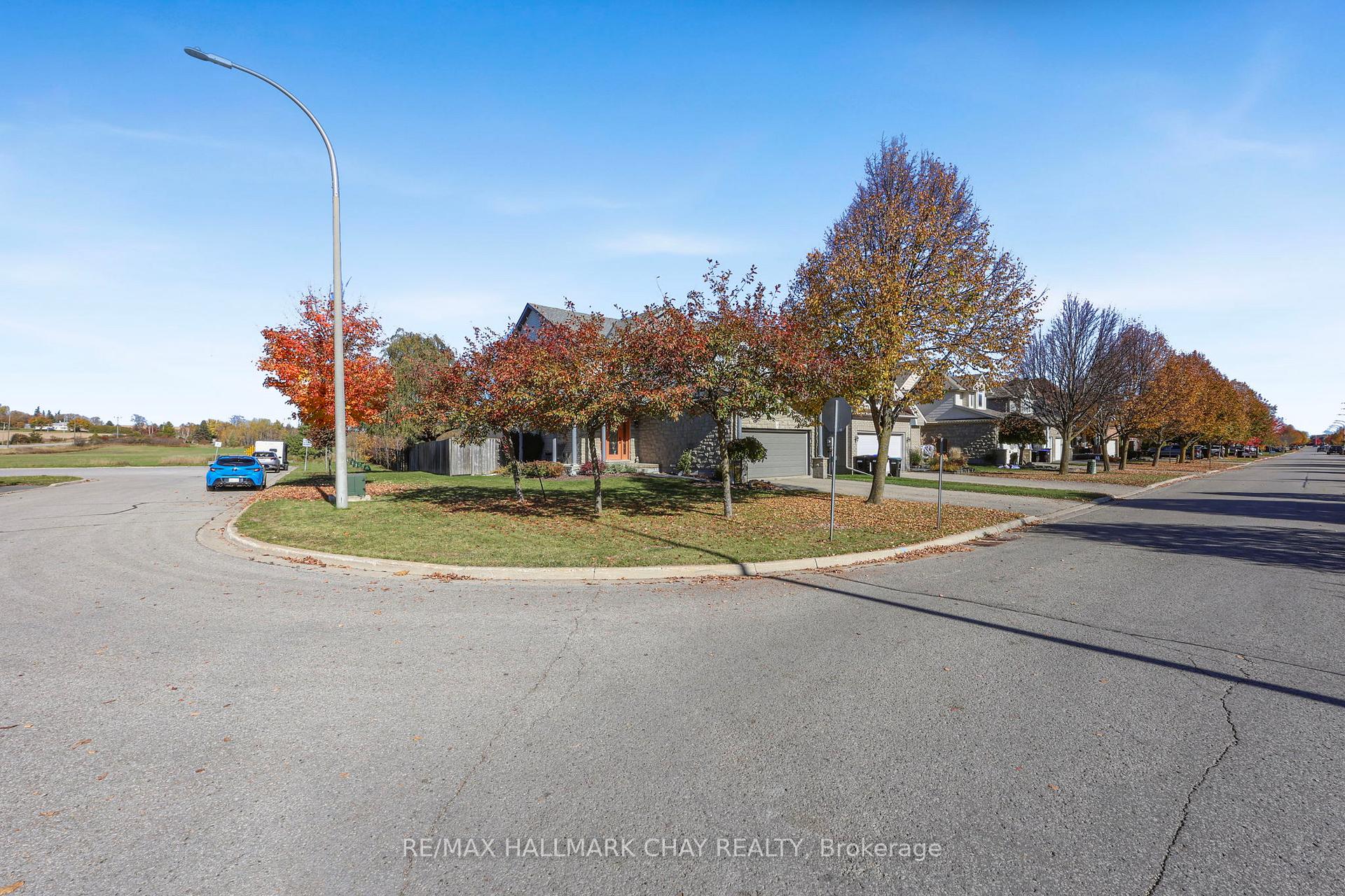 Photo 3 of 2 Shephard Avenue, New Tecumseth, Alliston — HOMEH