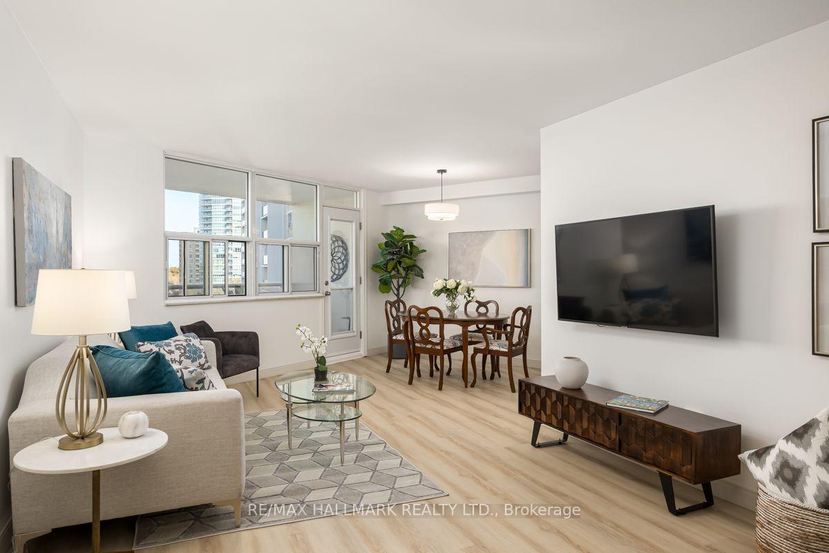 Photo of Unit 804, 980 Broadview Avenue