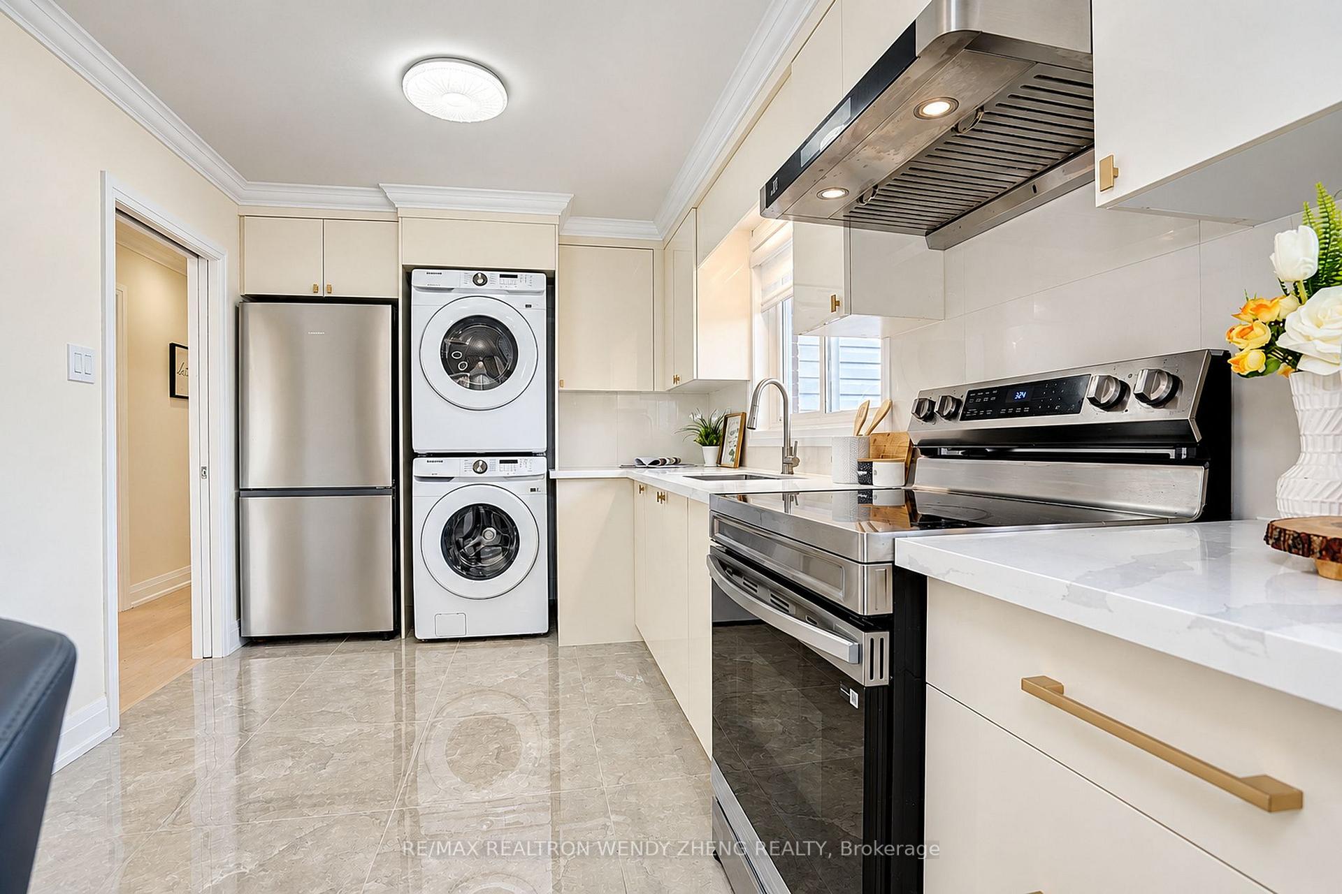 Photo 15 of 4 Amethyst Road, Scarborough, Tam O'Shanter-Sullivan — HOMEH