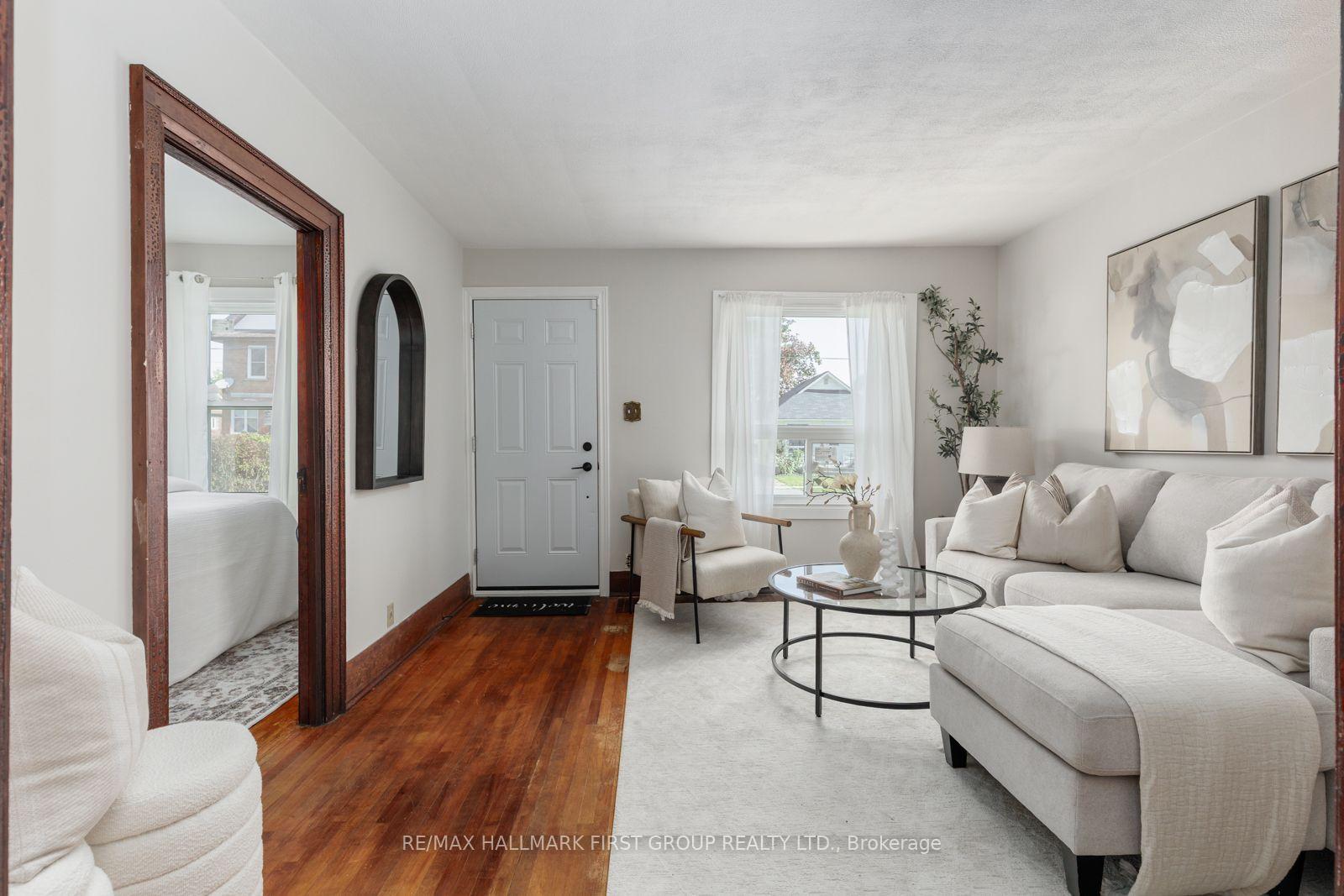 Photo 6 of 350 Oshawa Boulevard S, Oshawa, Central — HOMEH