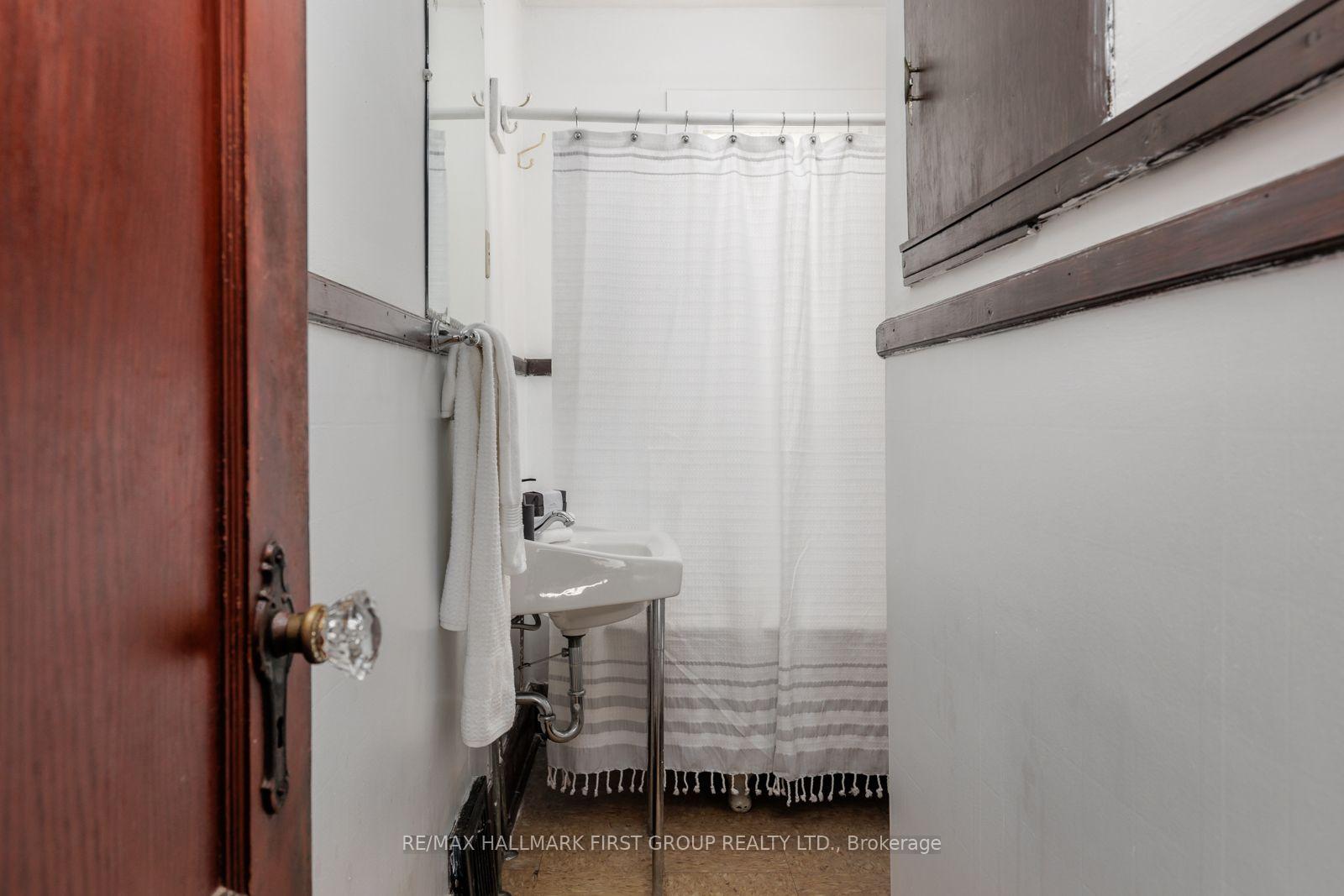 Photo 22 of 350 Oshawa Boulevard S, Oshawa, Central — HOMEH