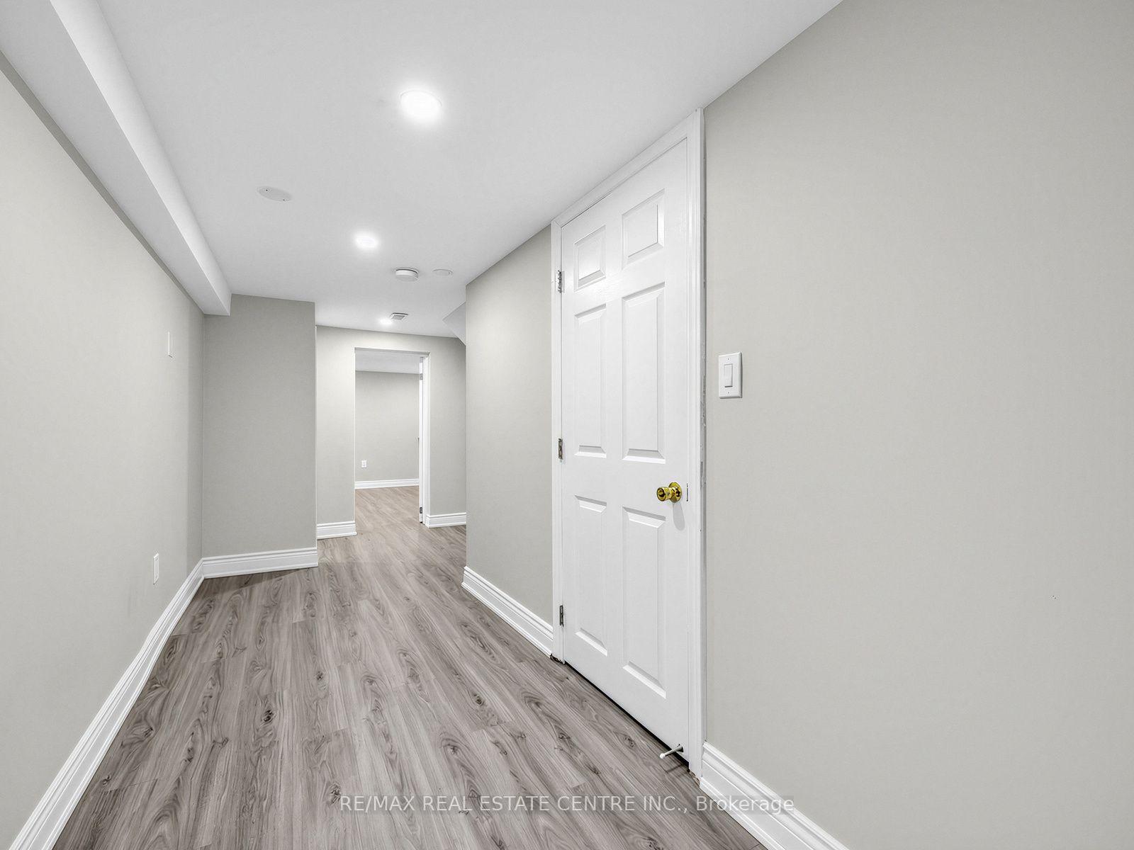 Photo 8 of 14 Flora Drive, Scarborough, Dorset Park — HOMEH