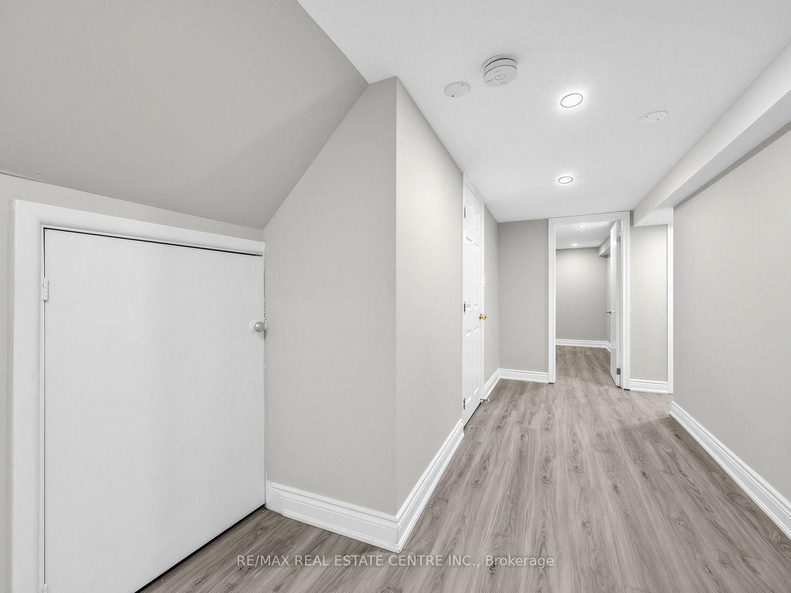 Photo 9 of 14 Flora Drive, Scarborough, Dorset Park — HOMEH