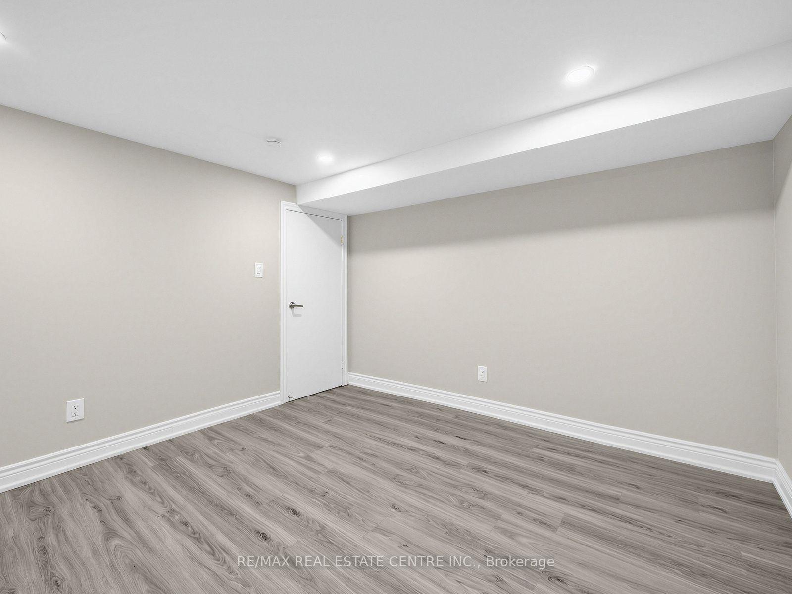 Photo 13 of 14 Flora Drive, Scarborough, Dorset Park — HOMEH