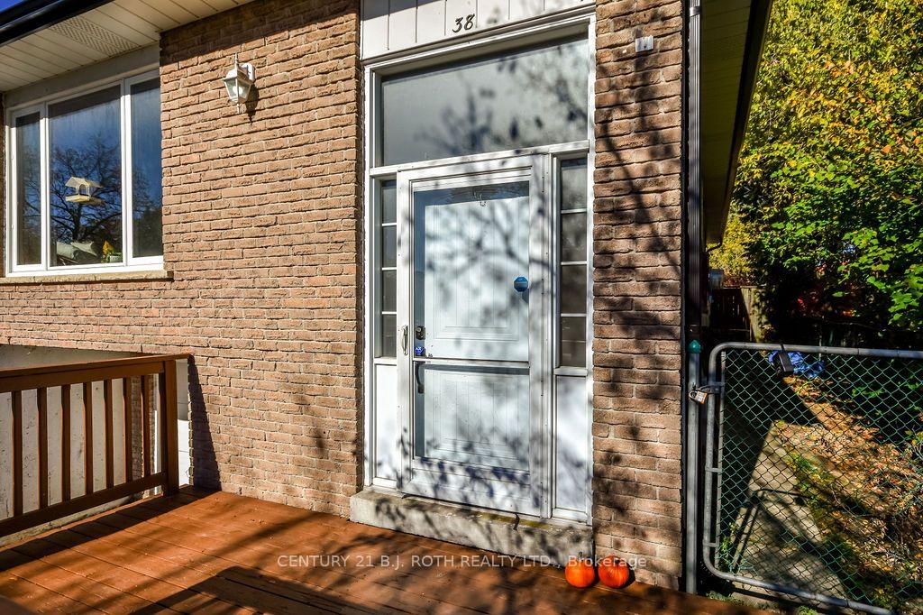 Photo 2 of 38 Charlbrook Avenue, Barrie, Cundles East — HOMEH