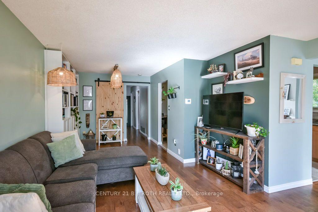 Photo 4 of 38 Charlbrook Avenue, Barrie, Cundles East — HOMEH
